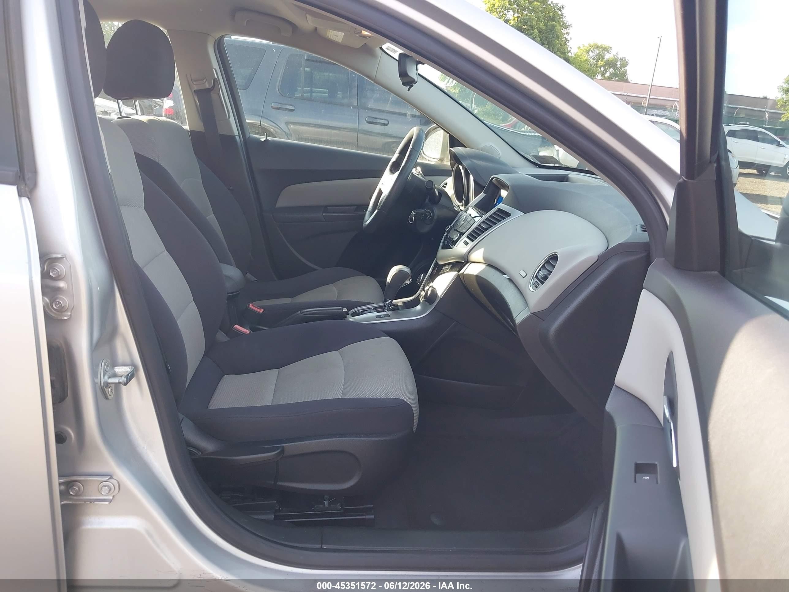 2013 Chevrolet Cruze Ls Auto Silver vin: 1G1PA5SG2D7120598