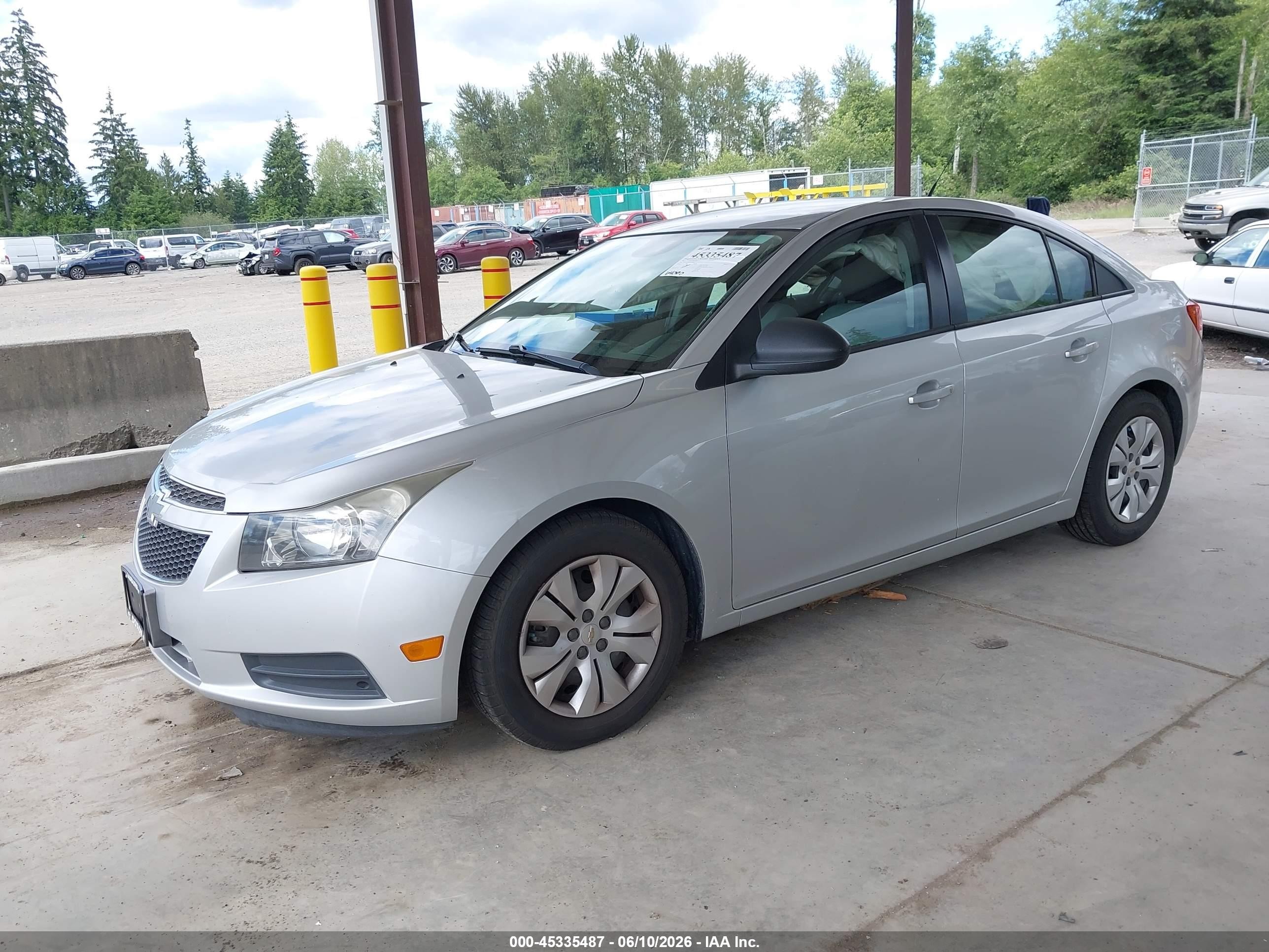 2013 Chevrolet Cruze Ls Auto Silver vin: 1G1PA5SG2D7164925