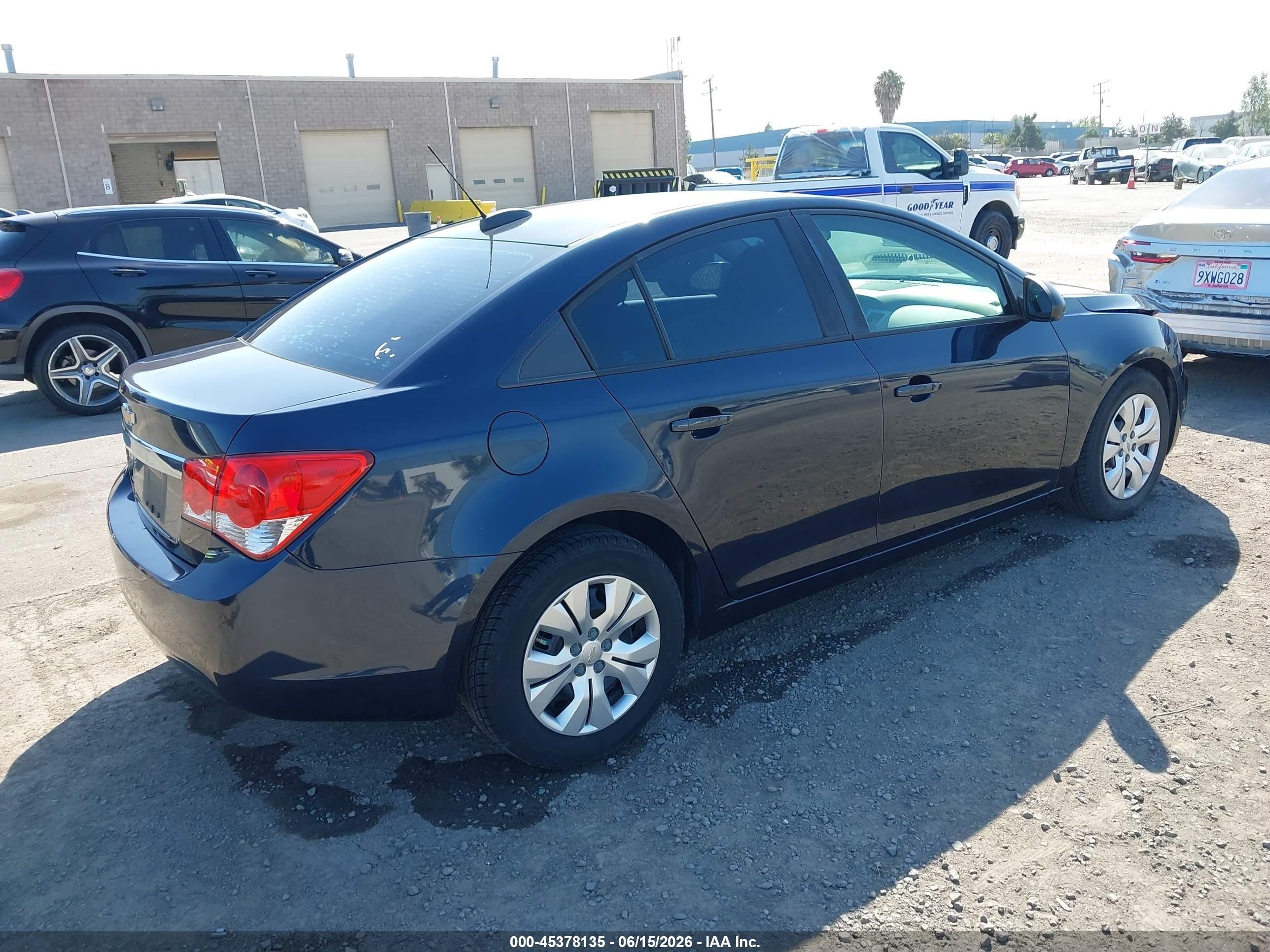 2015 Chevrolet Cruze Ls Auto Purple vin: 1G1PA5SG3F7206490