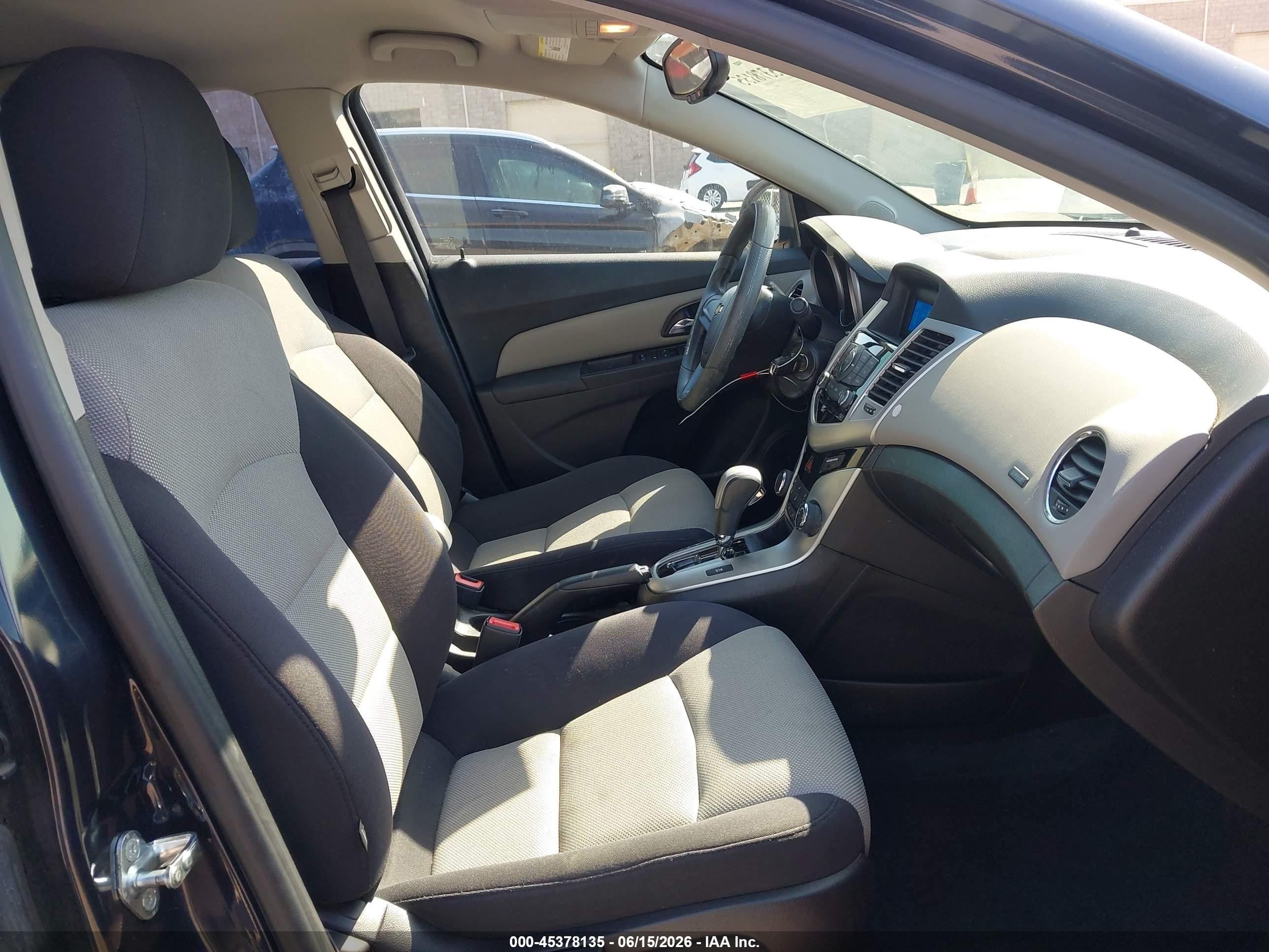 2015 Chevrolet Cruze Ls Auto Purple vin: 1G1PA5SG3F7206490