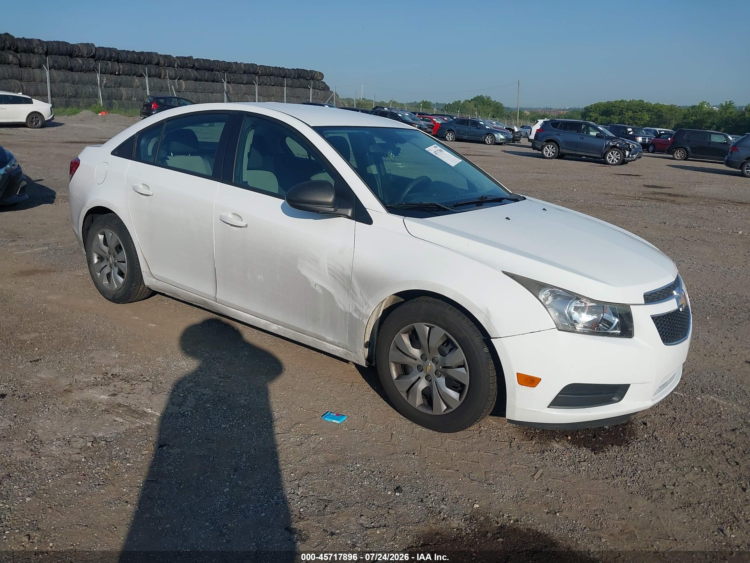 2013 Chevrolet Cruze Ls Auto White vin: 1G1PA5SG5D7309469