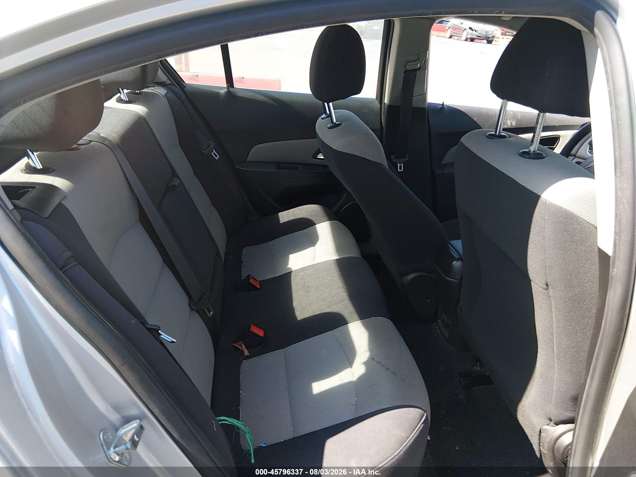 2014 Chevrolet Cruze Ls Auto Серебряный vin: 1G1PA5SG6E7209334