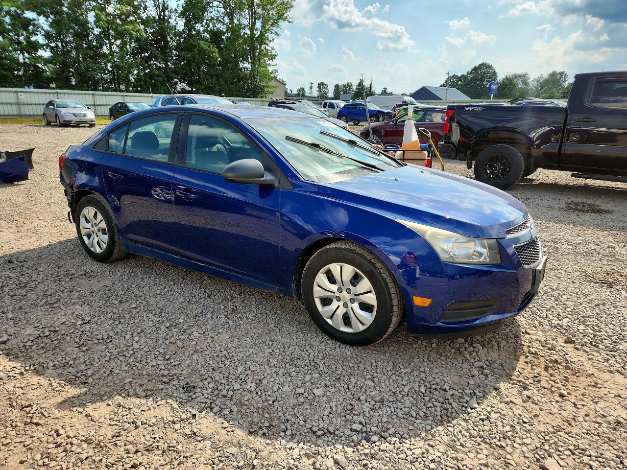2013 Chevrolet Cruze Ls Blue vin: 1G1PA5SG8D7167652