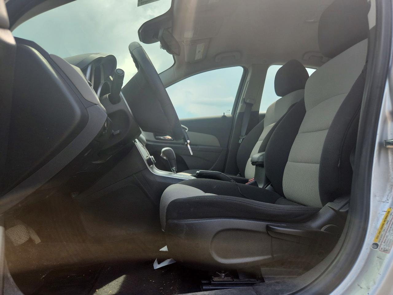 2015 Chevrolet Cruze Ls Silver vin: 1G1PA5SG8F7102903