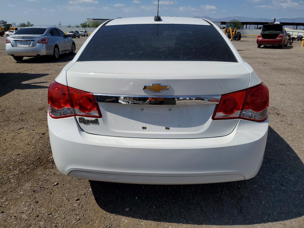 2015 Chevrolet Cruze Ls White vin: 1G1PA5SG8F7261615