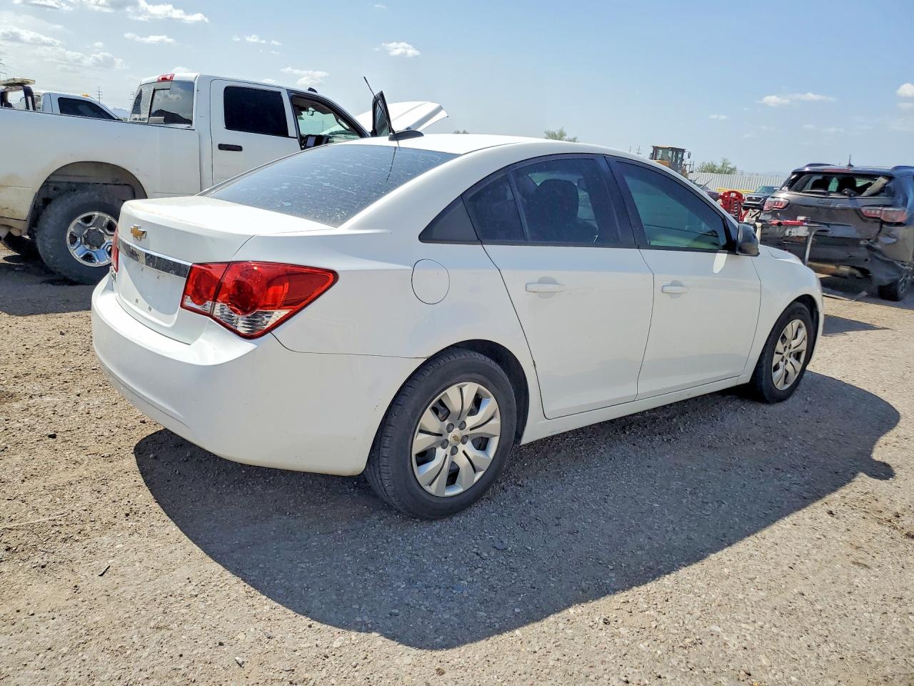 2015 Chevrolet Cruze Ls White vin: 1G1PA5SG8F7261615