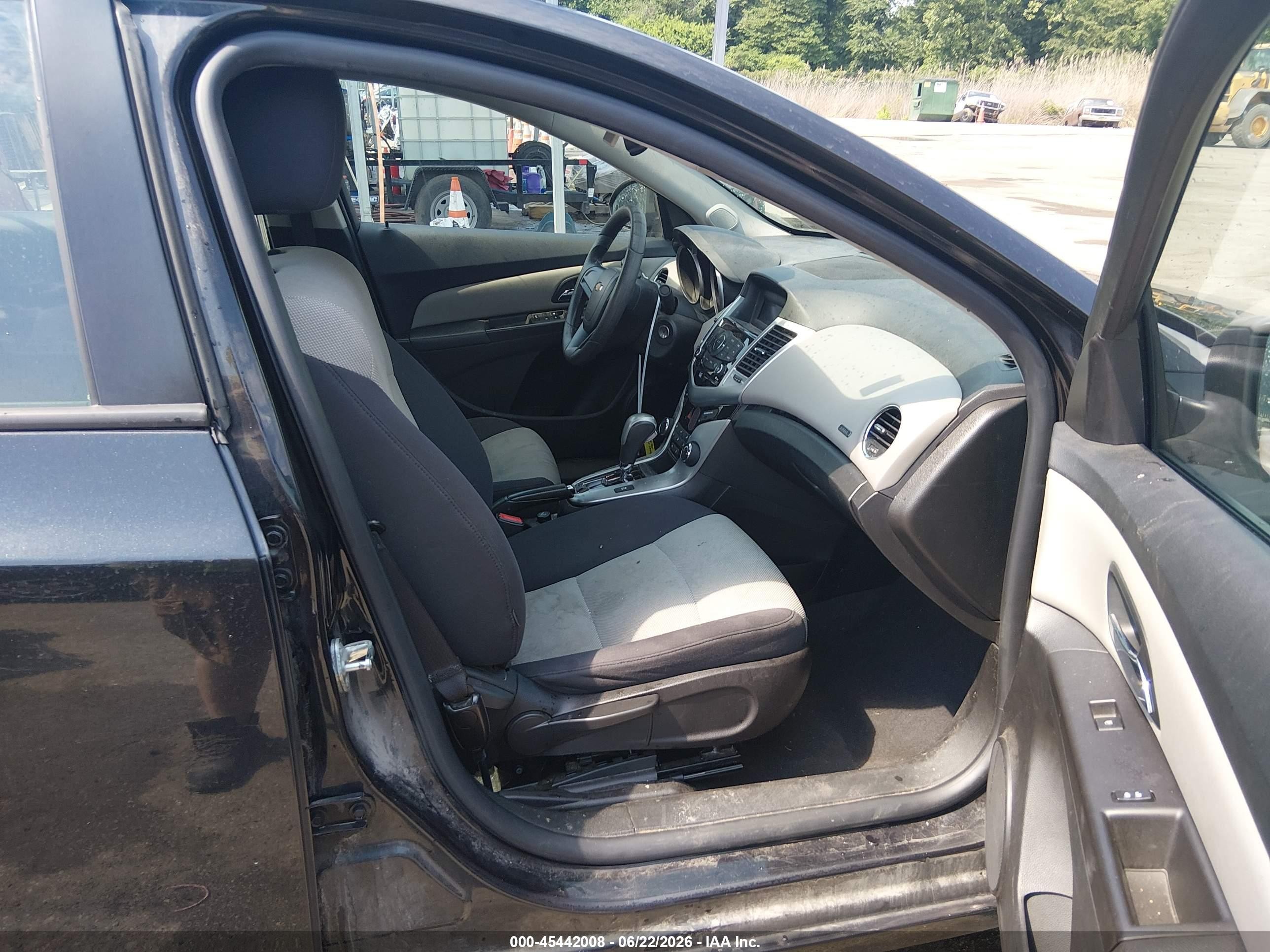 2015 Chevrolet Cruze Ls Auto Black vin: 1G1PA5SG8F7300896