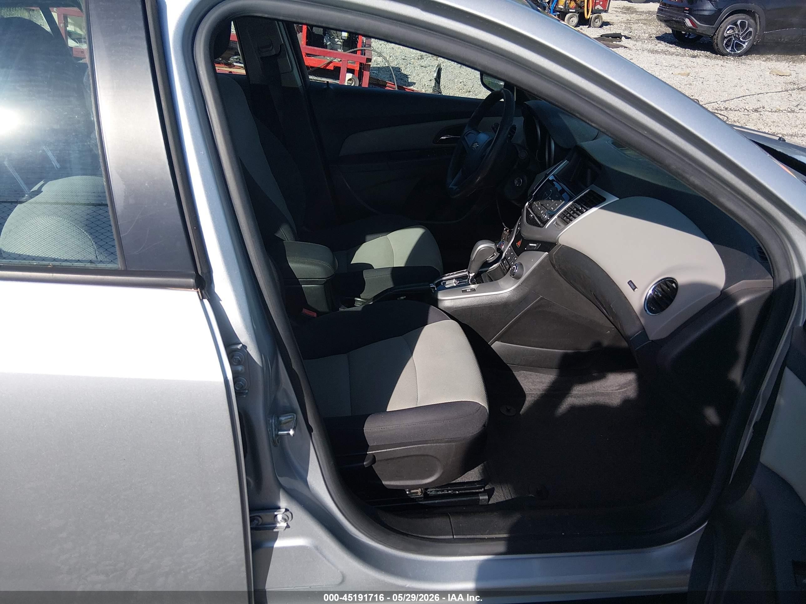 2013 Chevrolet Cruze Ls Auto Silver vin: 1G1PA5SH0D7192571