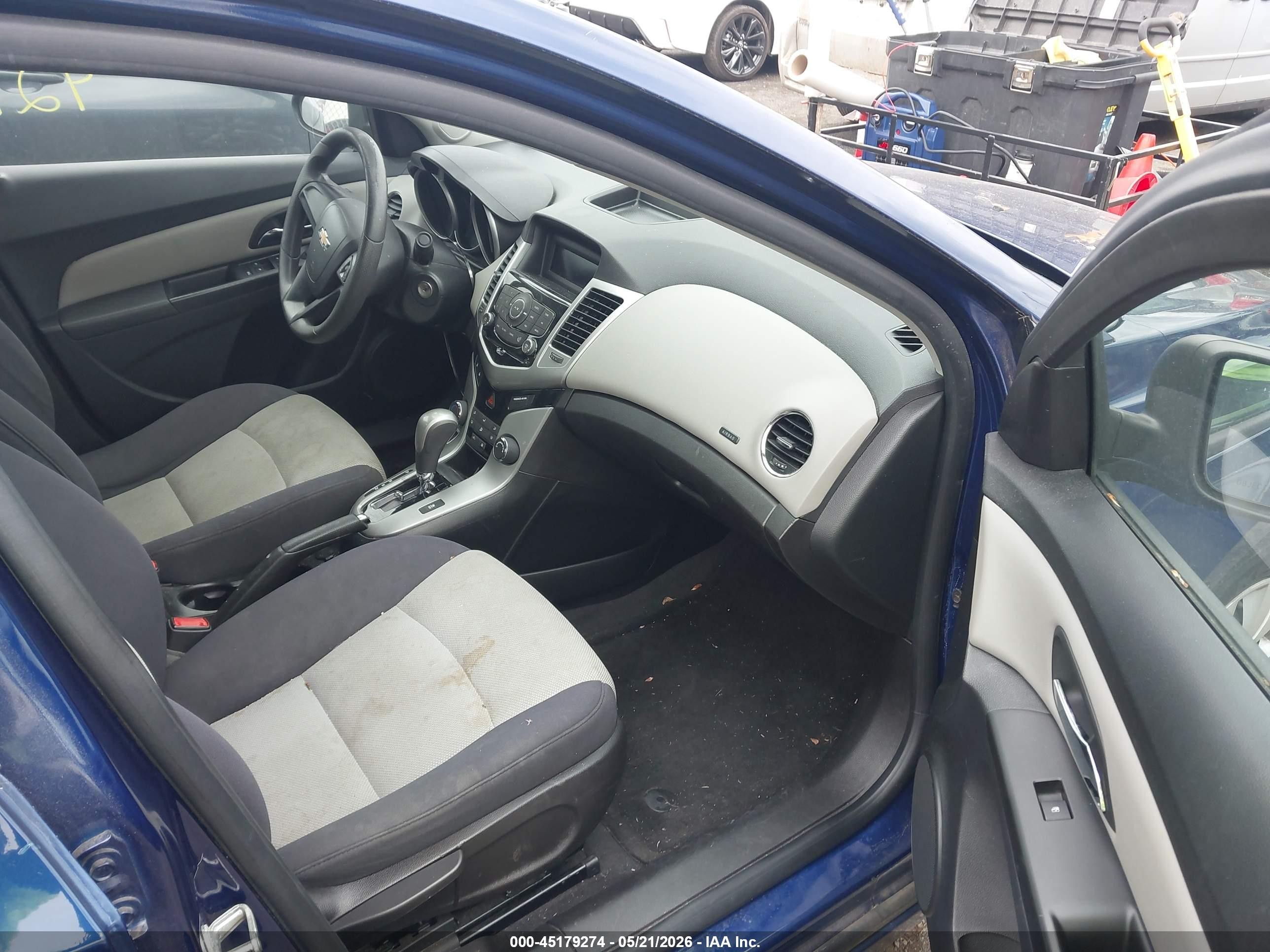 2013 Chevrolet Cruze Ls Auto Blue vin: 1G1PA5SH0D7238349