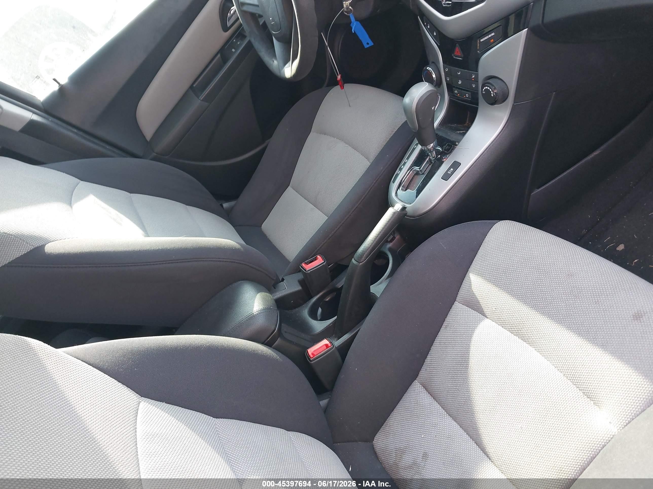 2014 Chevrolet Cruze Ls Auto White vin: 1G1PA5SH0E7200637