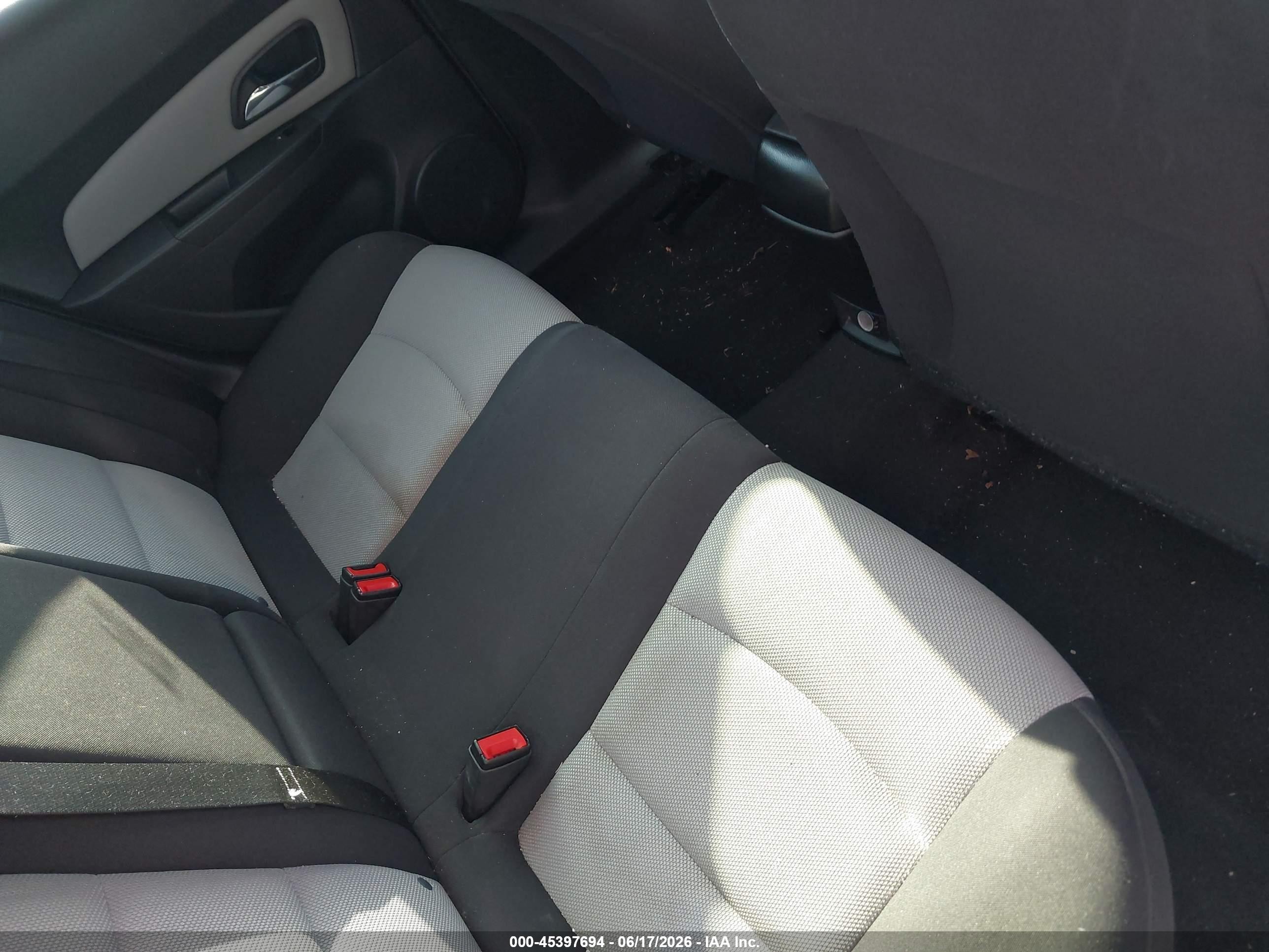 2014 Chevrolet Cruze Ls Auto White vin: 1G1PA5SH0E7200637