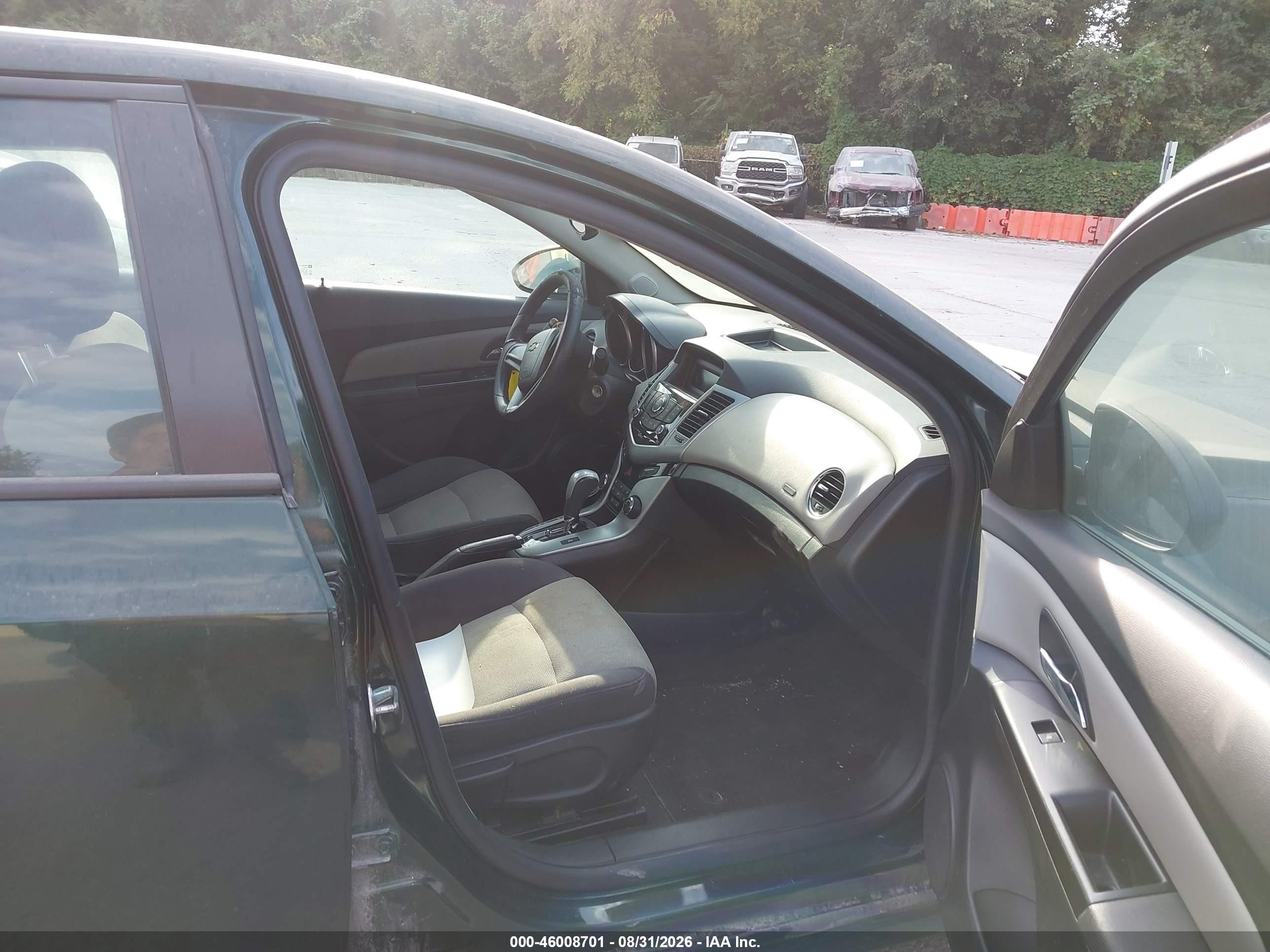 2014 Chevrolet Cruze Ls Auto Зеленый vin: 1G1PA5SH0E7346584