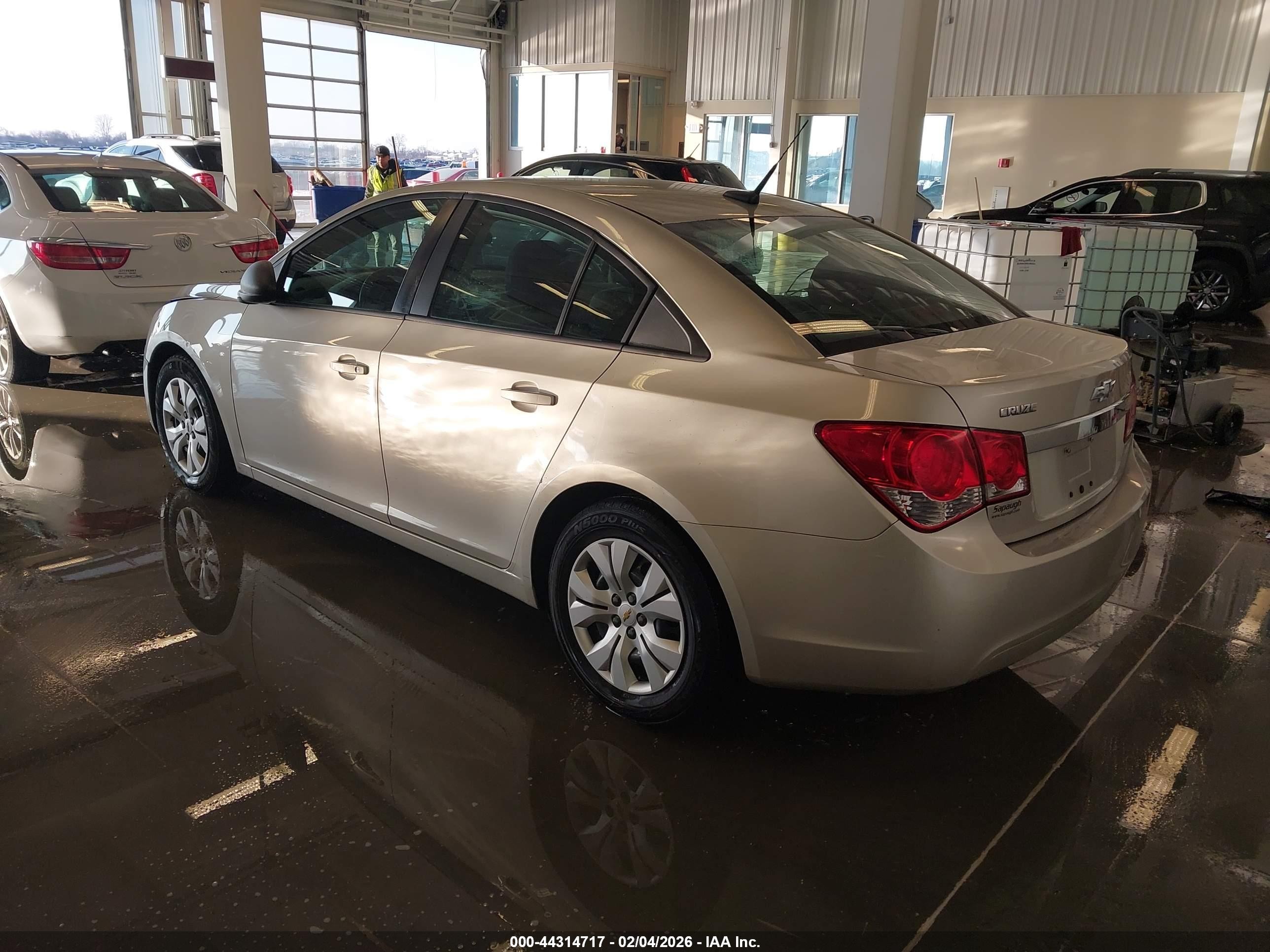 2014 Chevrolet Cruze Ls Auto Gold vin: 1G1PA5SH0E7379584