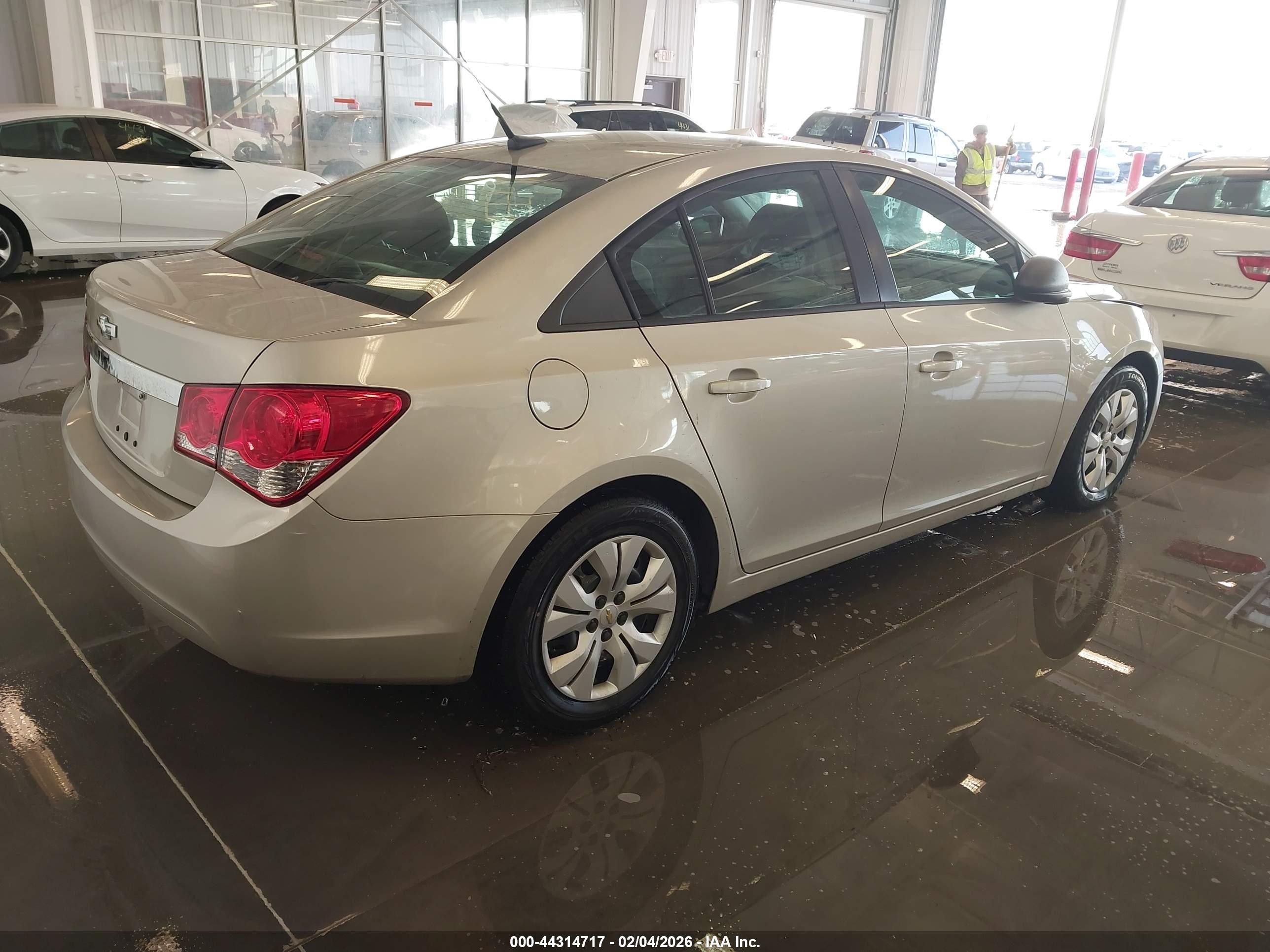 2014 Chevrolet Cruze Ls Auto Gold vin: 1G1PA5SH0E7379584