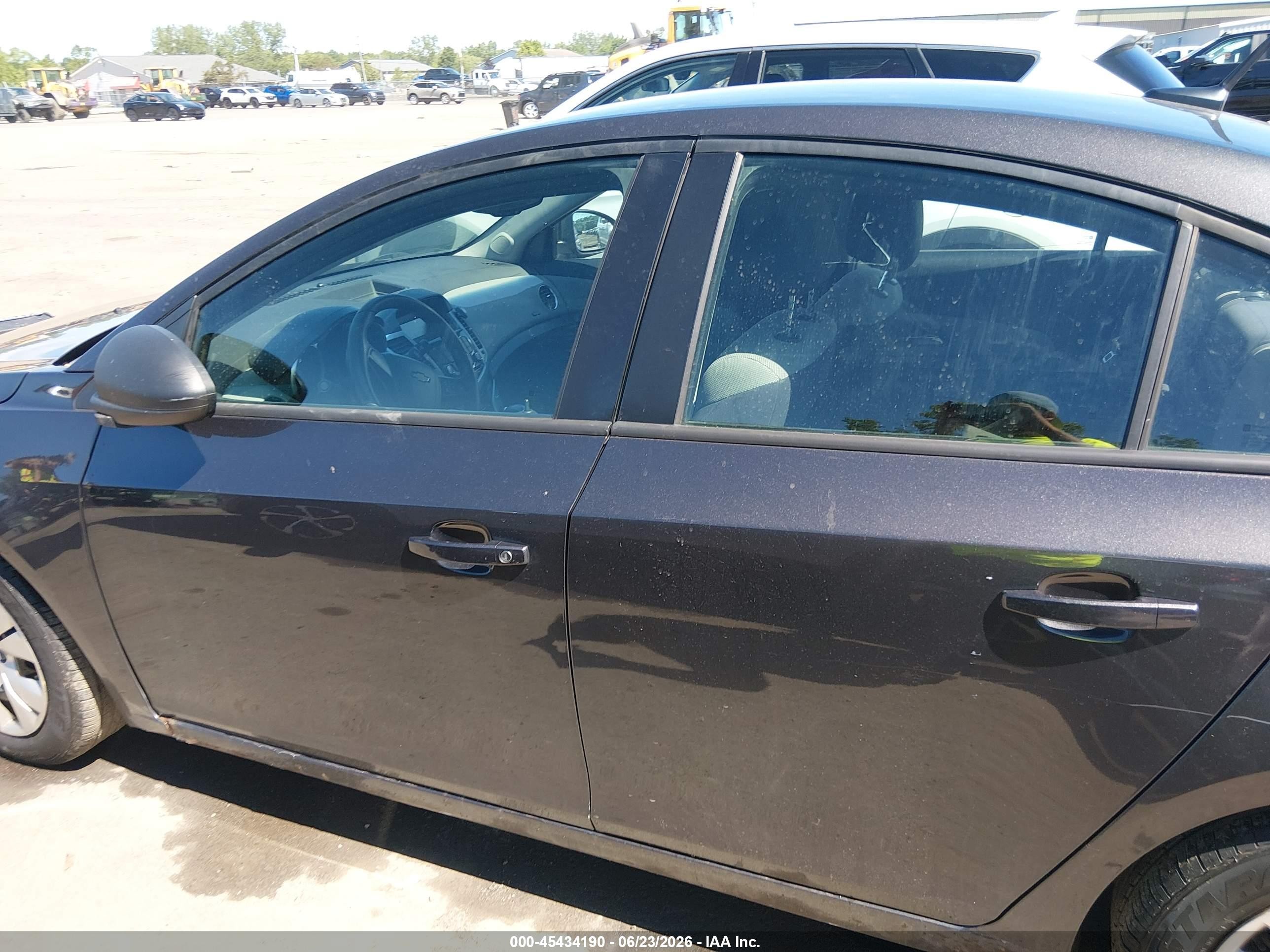 2014 Chevrolet Cruze Ls Auto Gray vin: 1G1PA5SH0E7451349