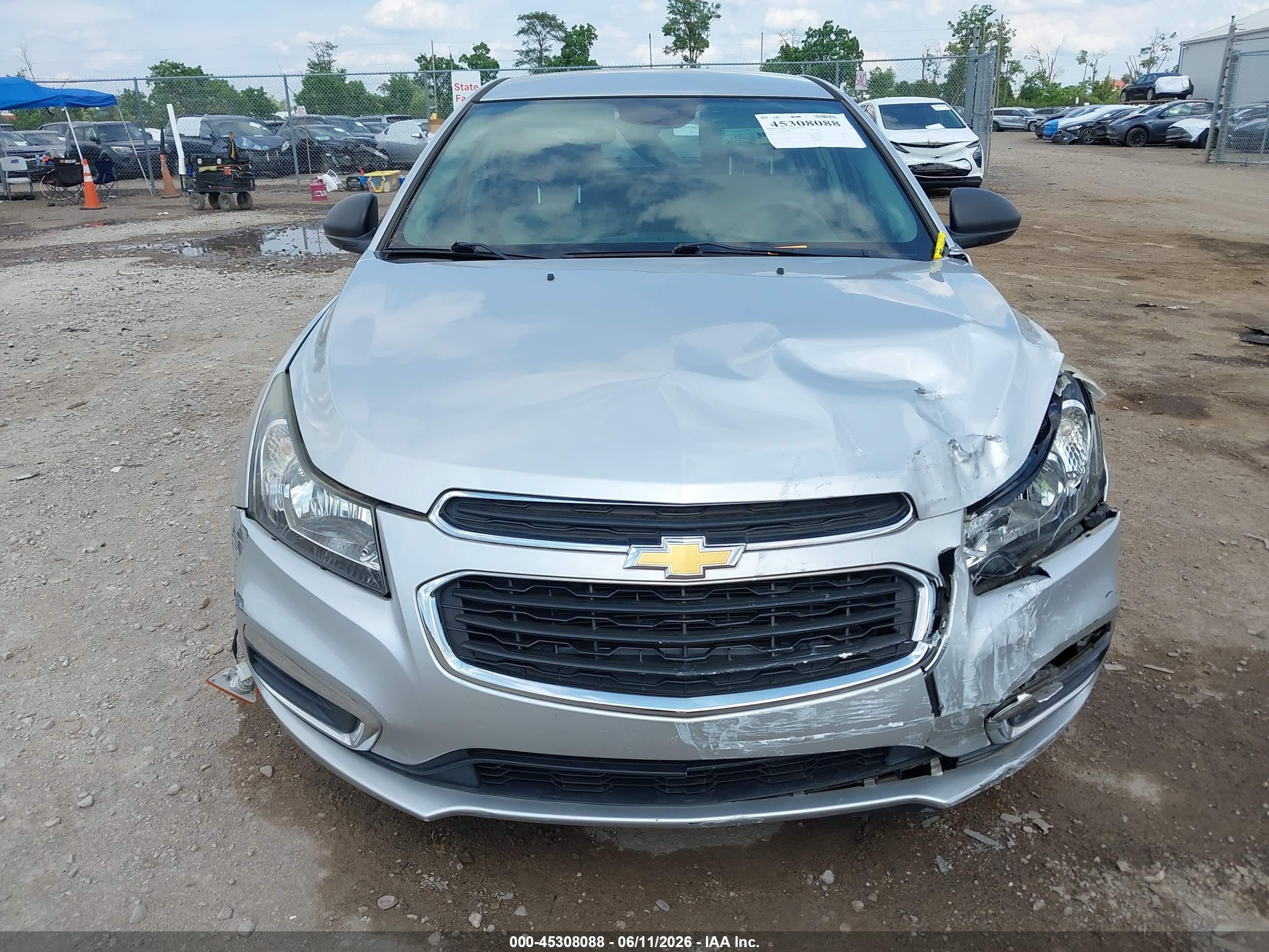 2015 Chevrolet Cruze Ls Auto Silver vin: 1G1PA5SH0F7190399
