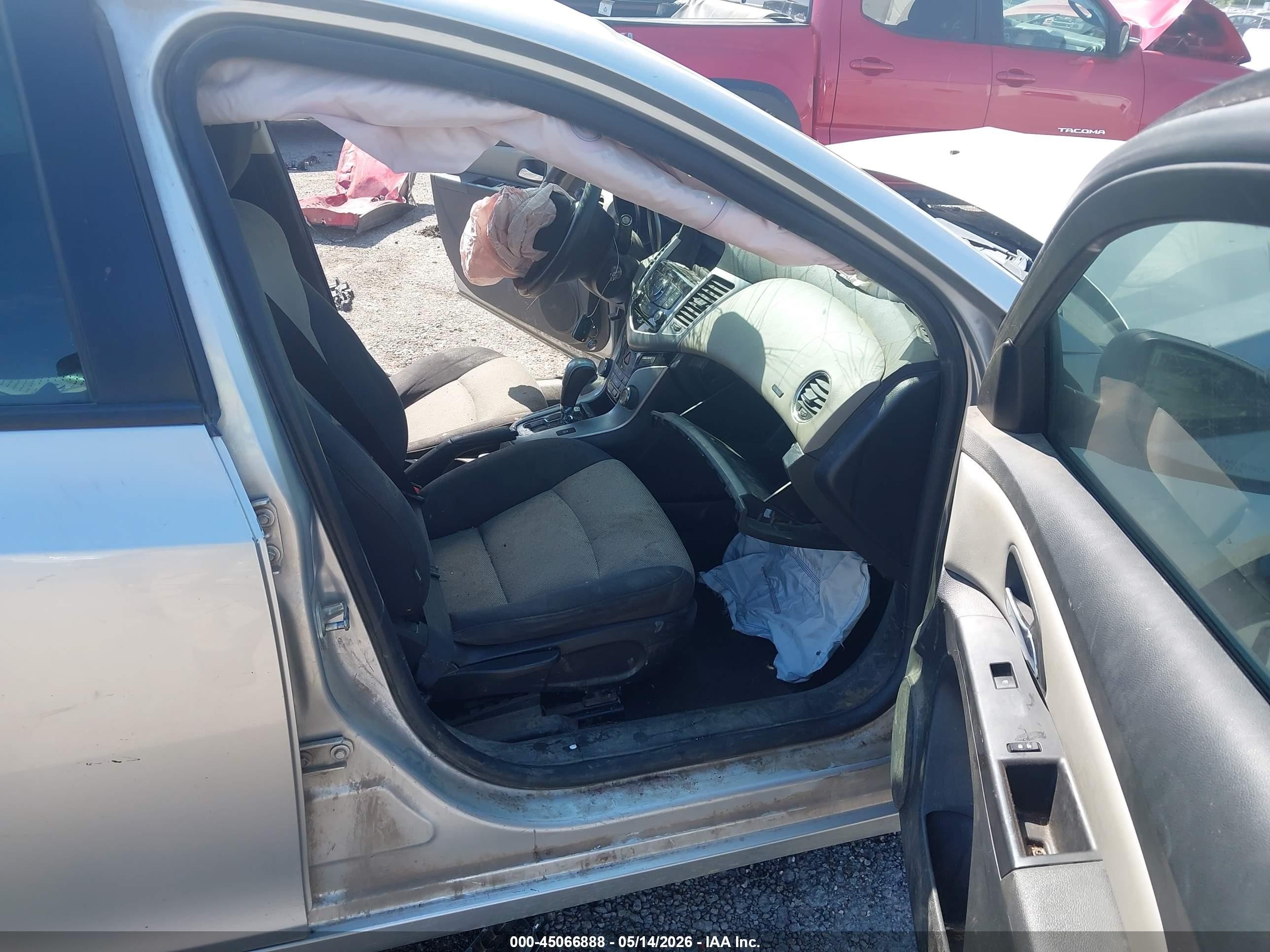 2015 Chevrolet Cruze Ls Auto Silver vin: 1G1PA5SH0F7300223