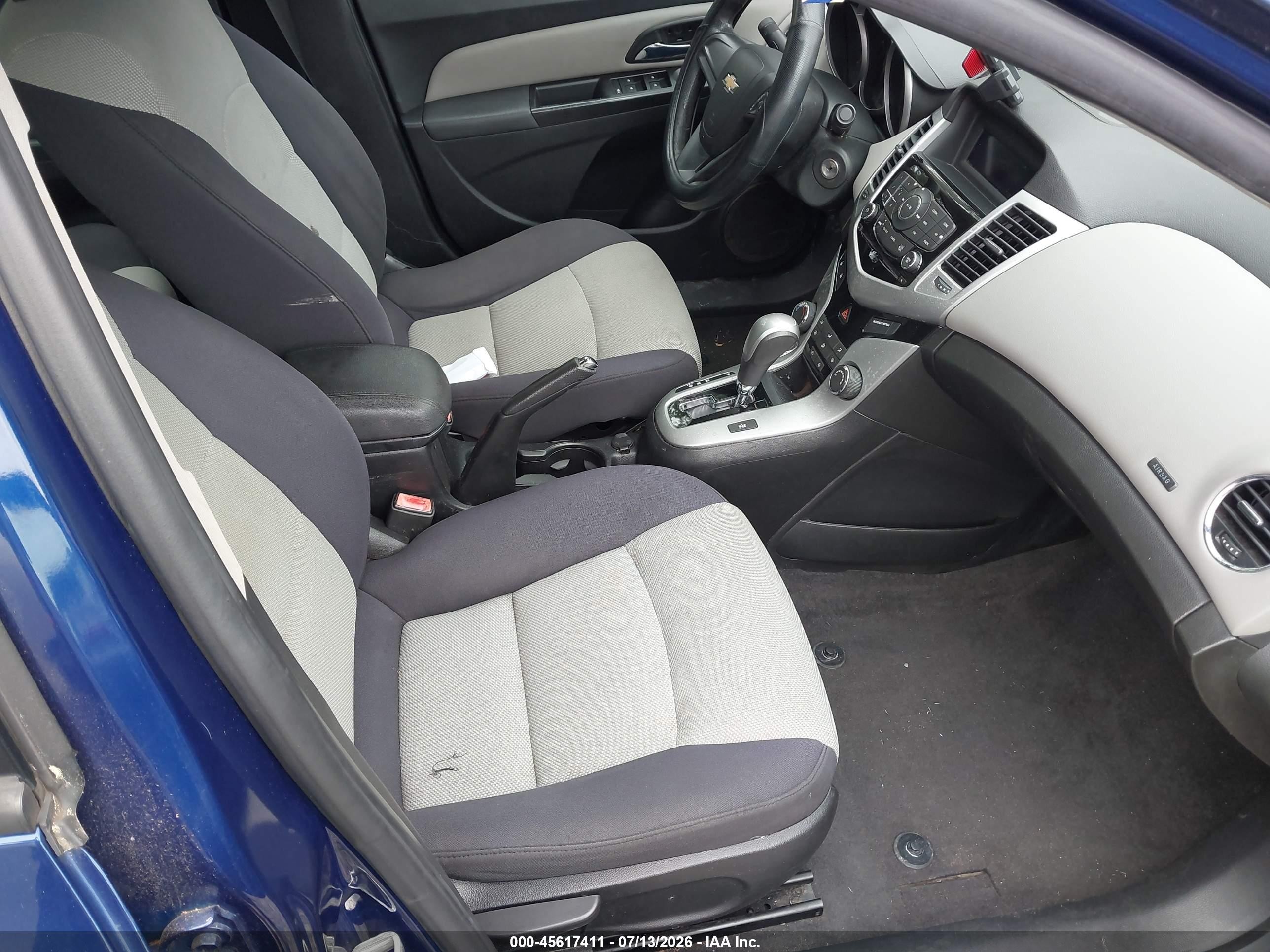 2013 Chevrolet Cruze Ls Auto Blue vin: 1G1PA5SH1D7108371
