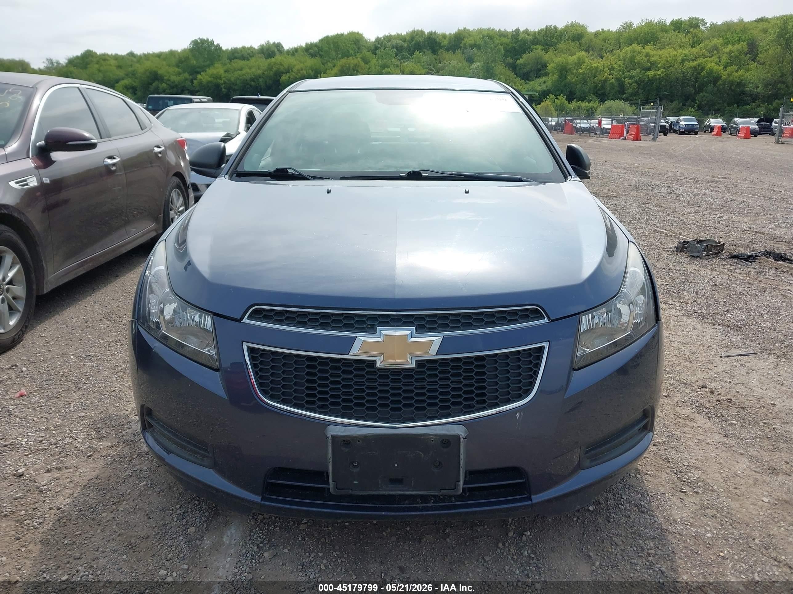 2013 Chevrolet Cruze Ls Auto Blue vin: 1G1PA5SH1D7116440