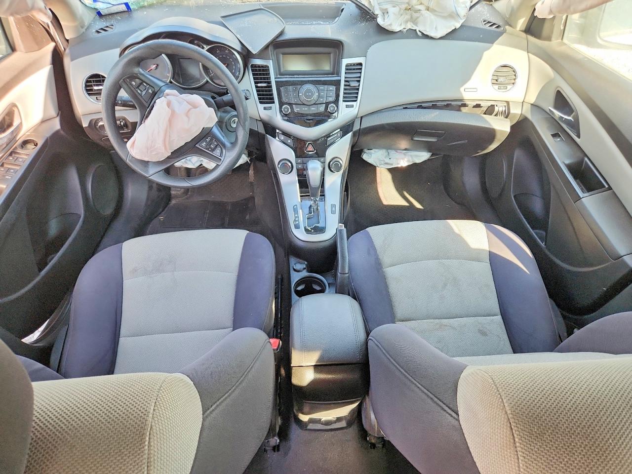 2013 Chevrolet Cruze Ls Silver vin: 1G1PA5SH1D7135683