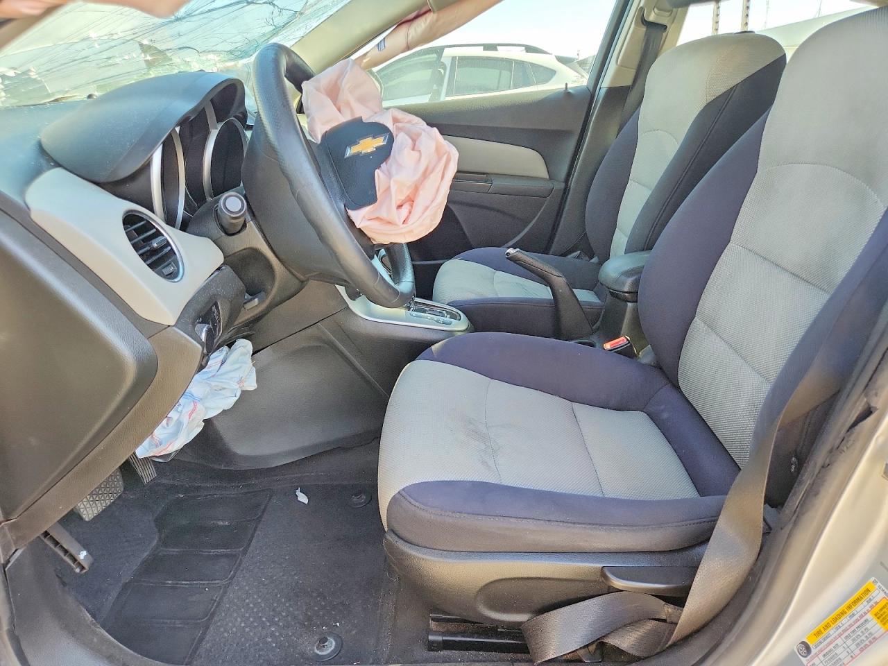 2013 Chevrolet Cruze Ls Silver vin: 1G1PA5SH1D7135683