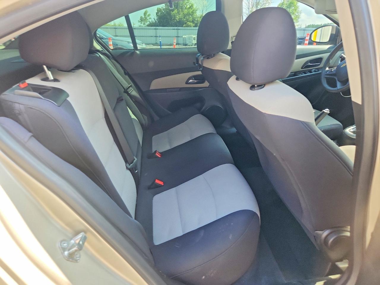 2013 Chevrolet Cruze Ls Tan vin: 1G1PA5SH1D7261851