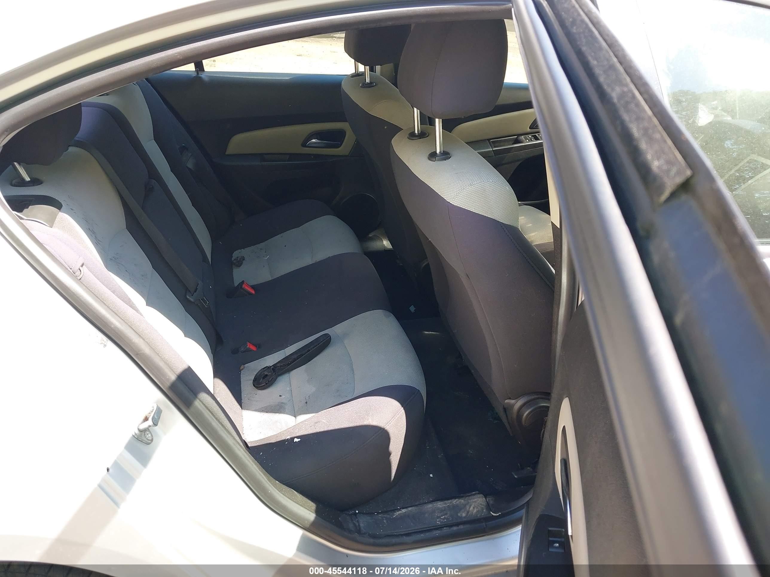2013 Chevrolet Cruze Ls Auto Silver vin: 1G1PA5SH1D7263373