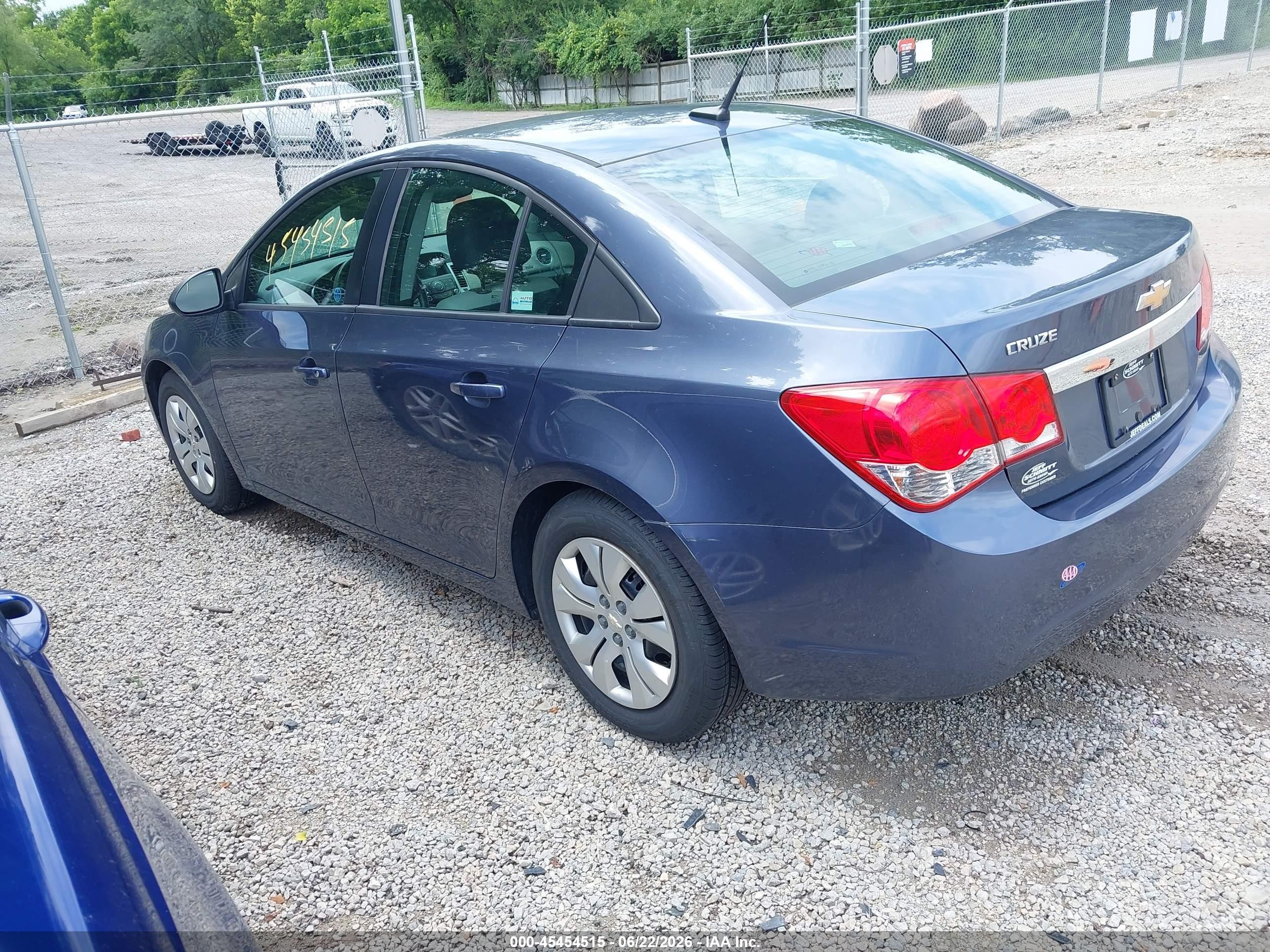 2013 Chevrolet Cruze Ls Auto Blue vin: 1G1PA5SH1D7281064