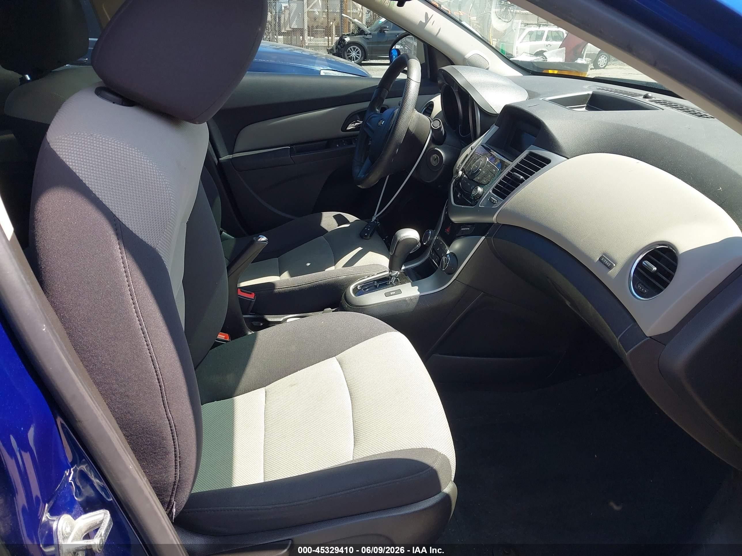 2013 Chevrolet Cruze Ls Auto Blue vin: 1G1PA5SH1D7285308