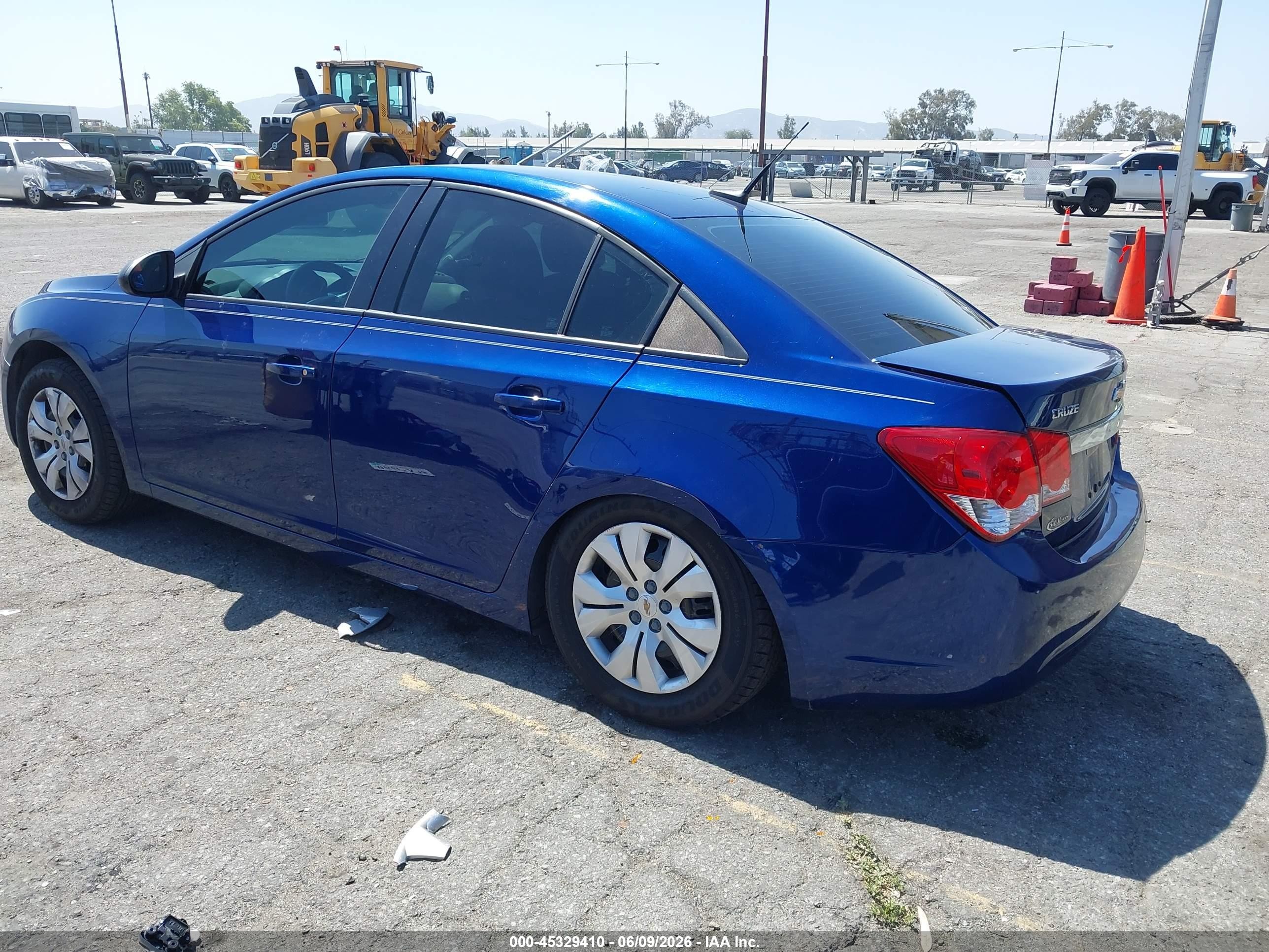 2013 Chevrolet Cruze Ls Auto Blue vin: 1G1PA5SH1D7285308