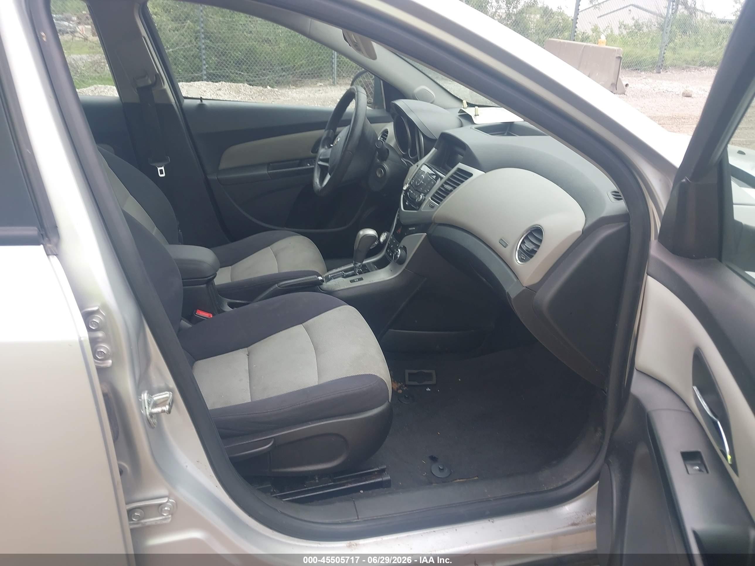 2013 Chevrolet Cruze Ls Auto Silver vin: 1G1PA5SH1D7289066