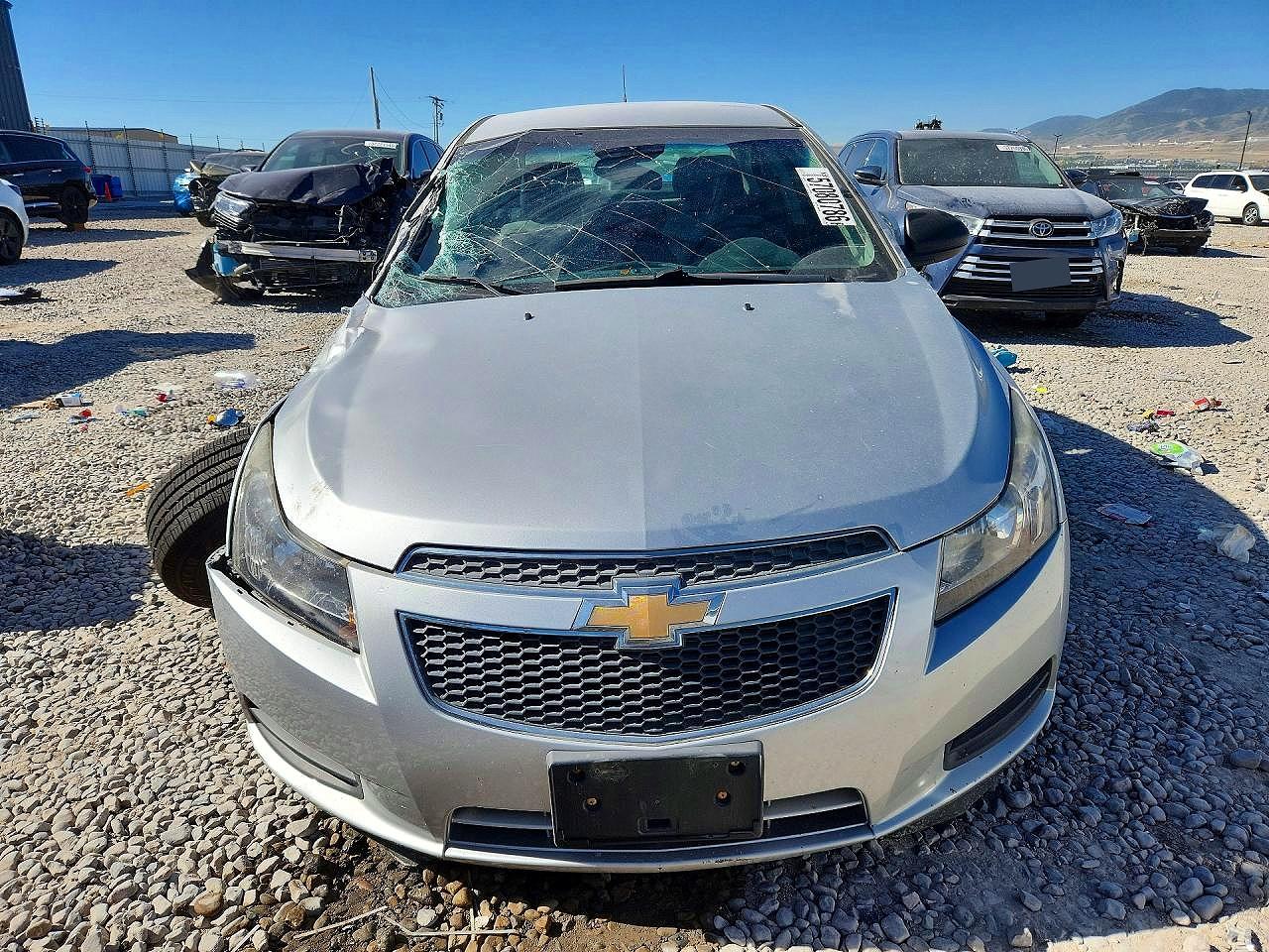 2014 Chevrolet Cruze Ls Silver vin: 1G1PA5SH1E7170984