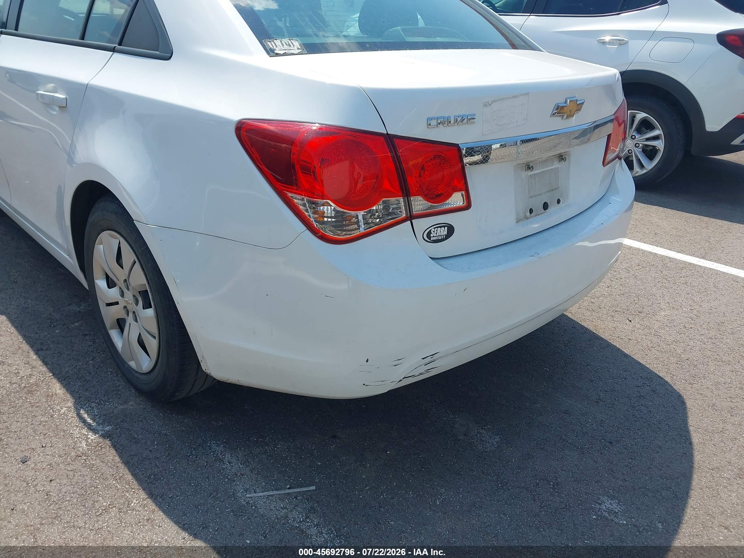 2014 Chevrolet Cruze Ls Auto White vin: 1G1PA5SH1E7220038