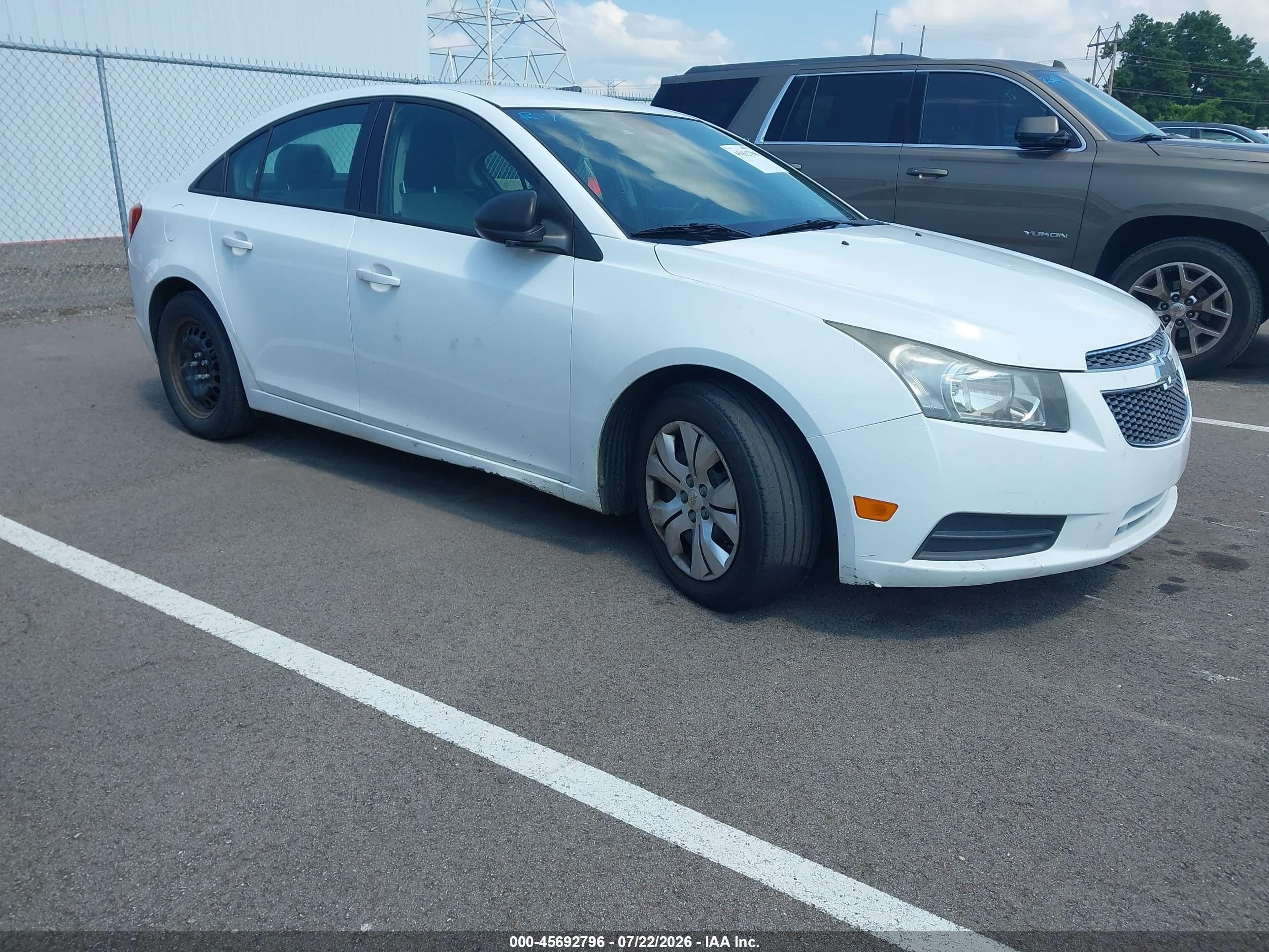 2014 Chevrolet Cruze Ls Auto White vin: 1G1PA5SH1E7220038