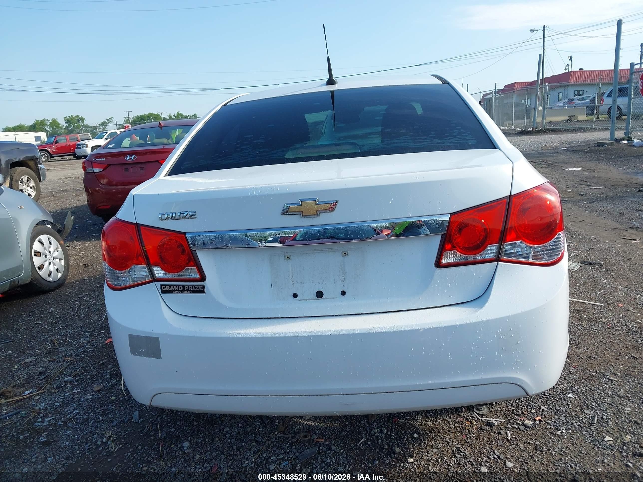 2014 Chevrolet Cruze Ls Auto White vin: 1G1PA5SH1E7220590