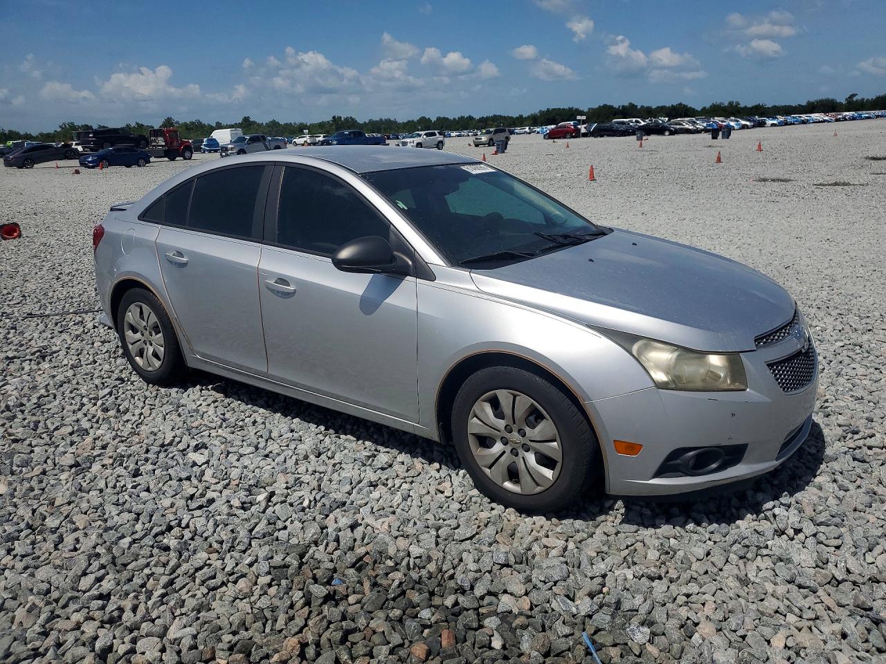 2014 Chevrolet Cruze Ls Silver vin: 1G1PA5SH1E7230200