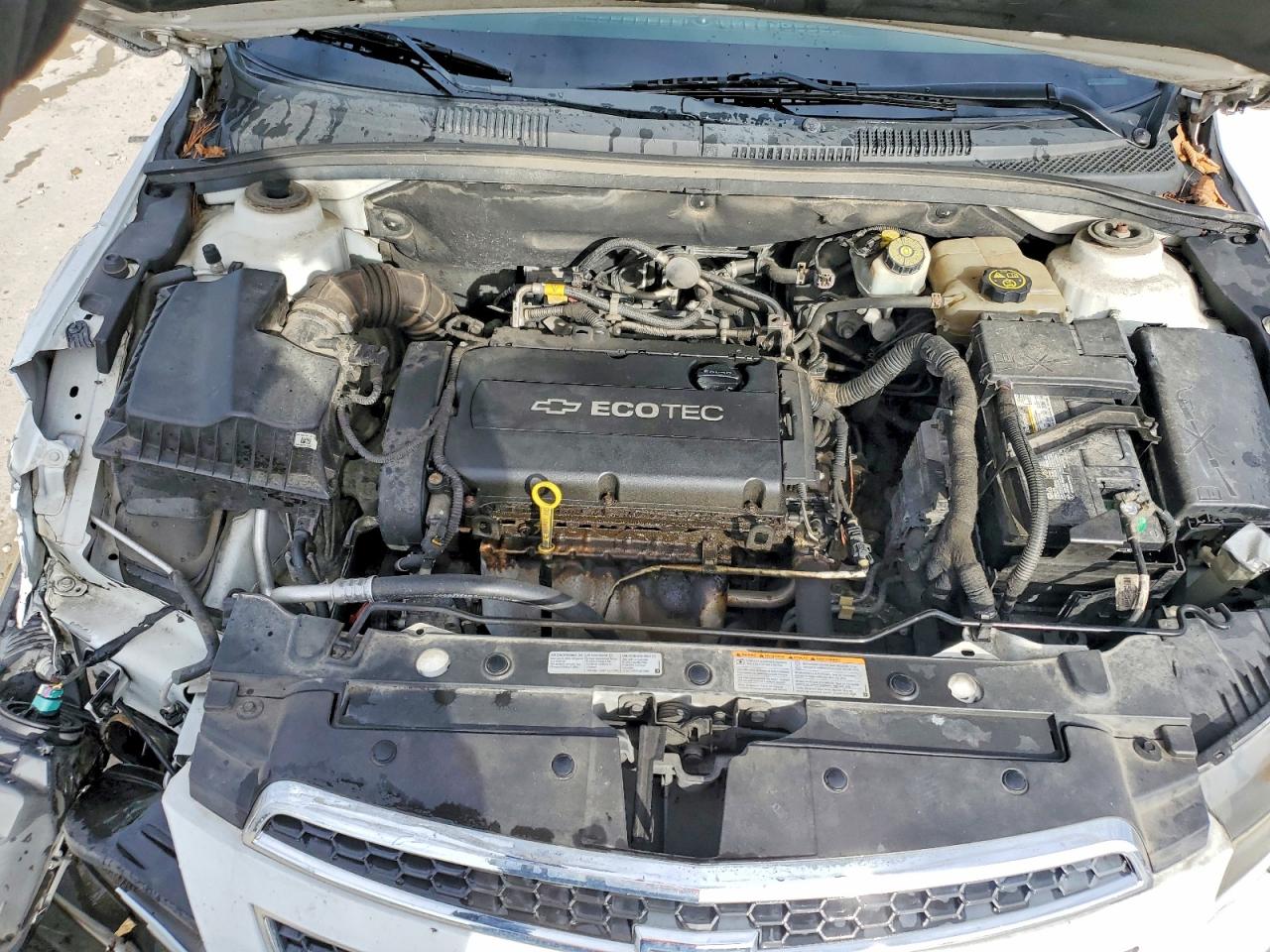 2014 Chevrolet Cruze Ls White vin: 1G1PA5SH1E7313349