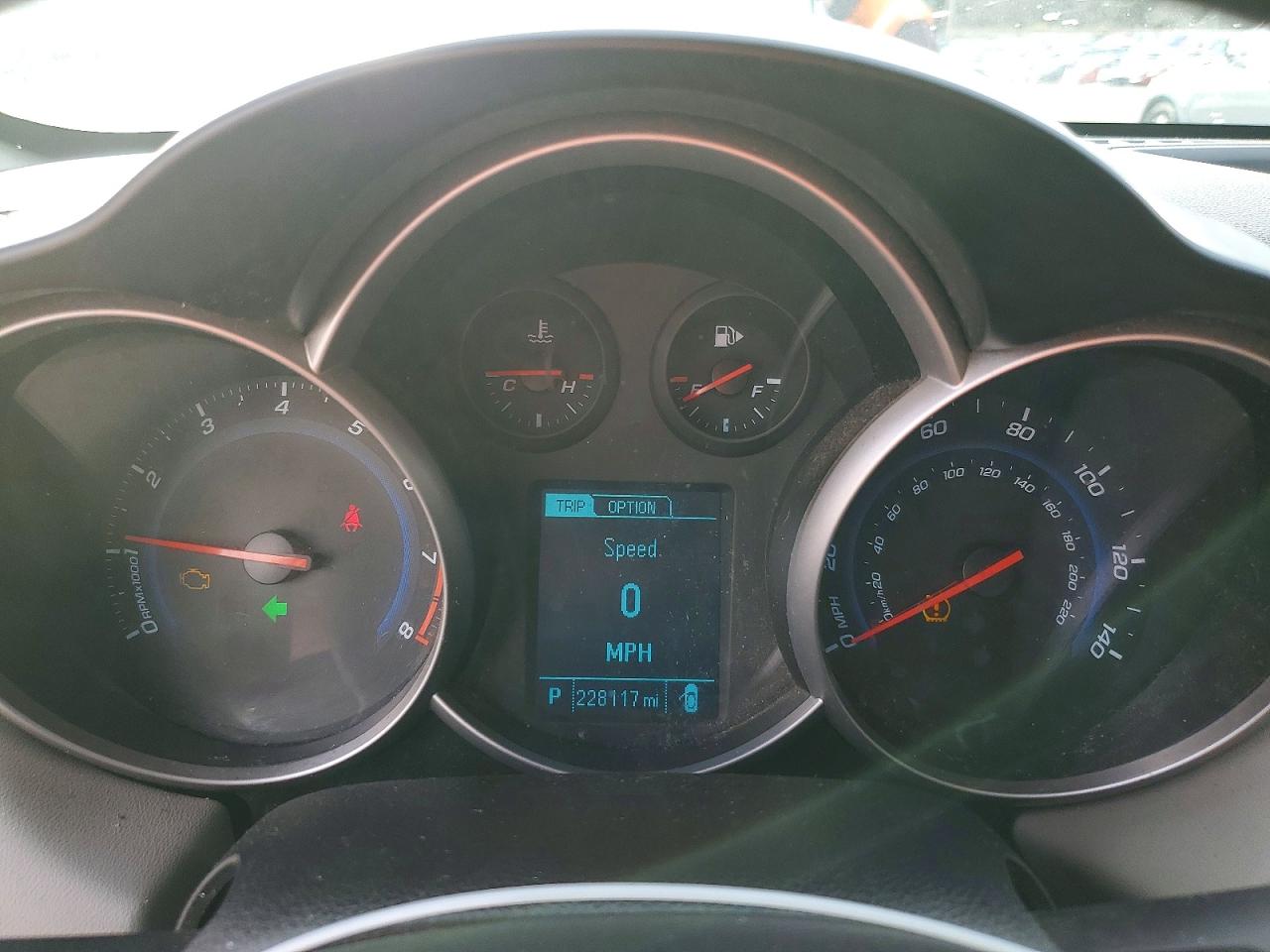 2014 Chevrolet Cruze Ls White vin: 1G1PA5SH1E7313349
