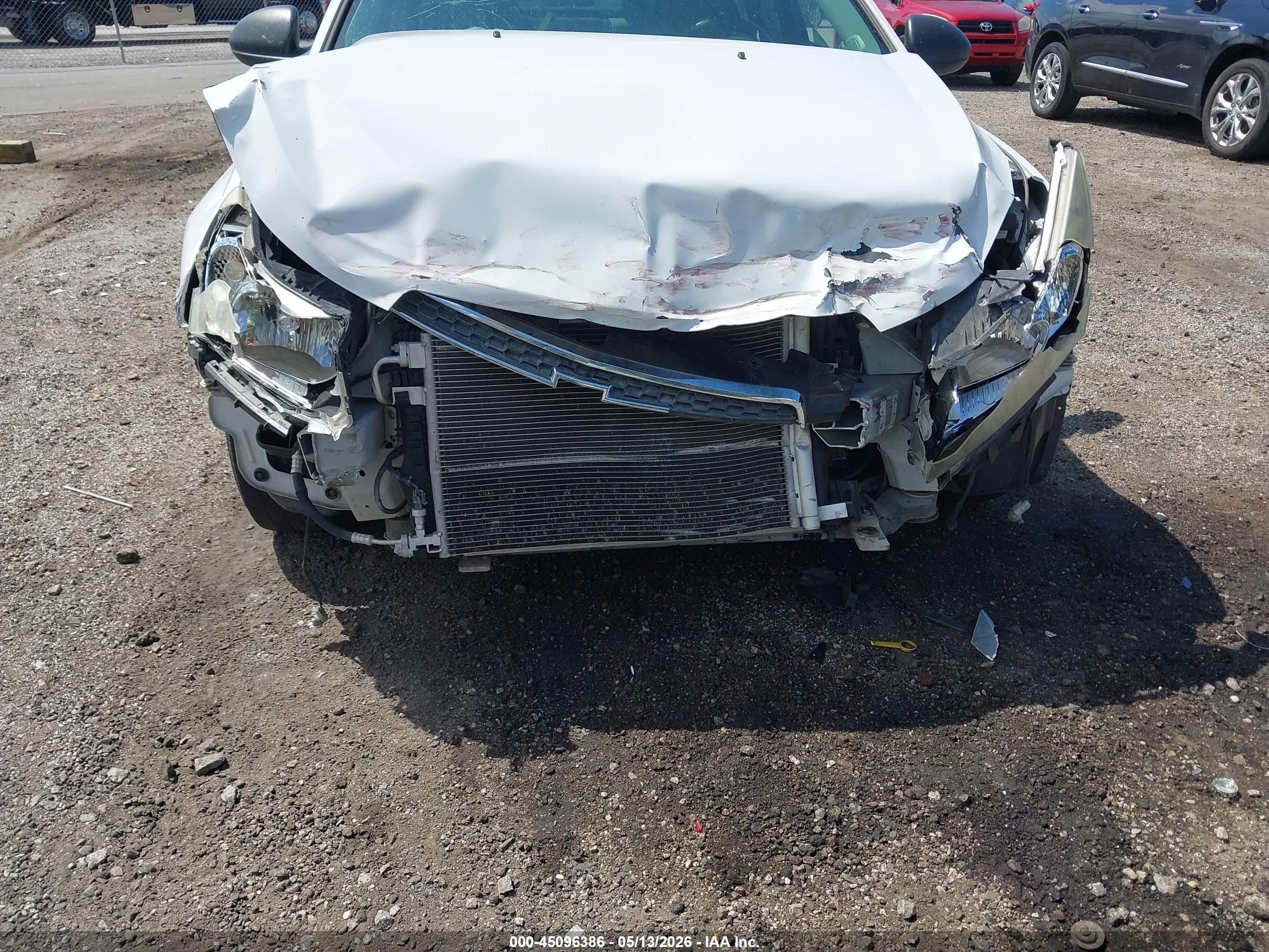 2014 Chevrolet Cruze Ls Auto White vin: 1G1PA5SH1E7356556