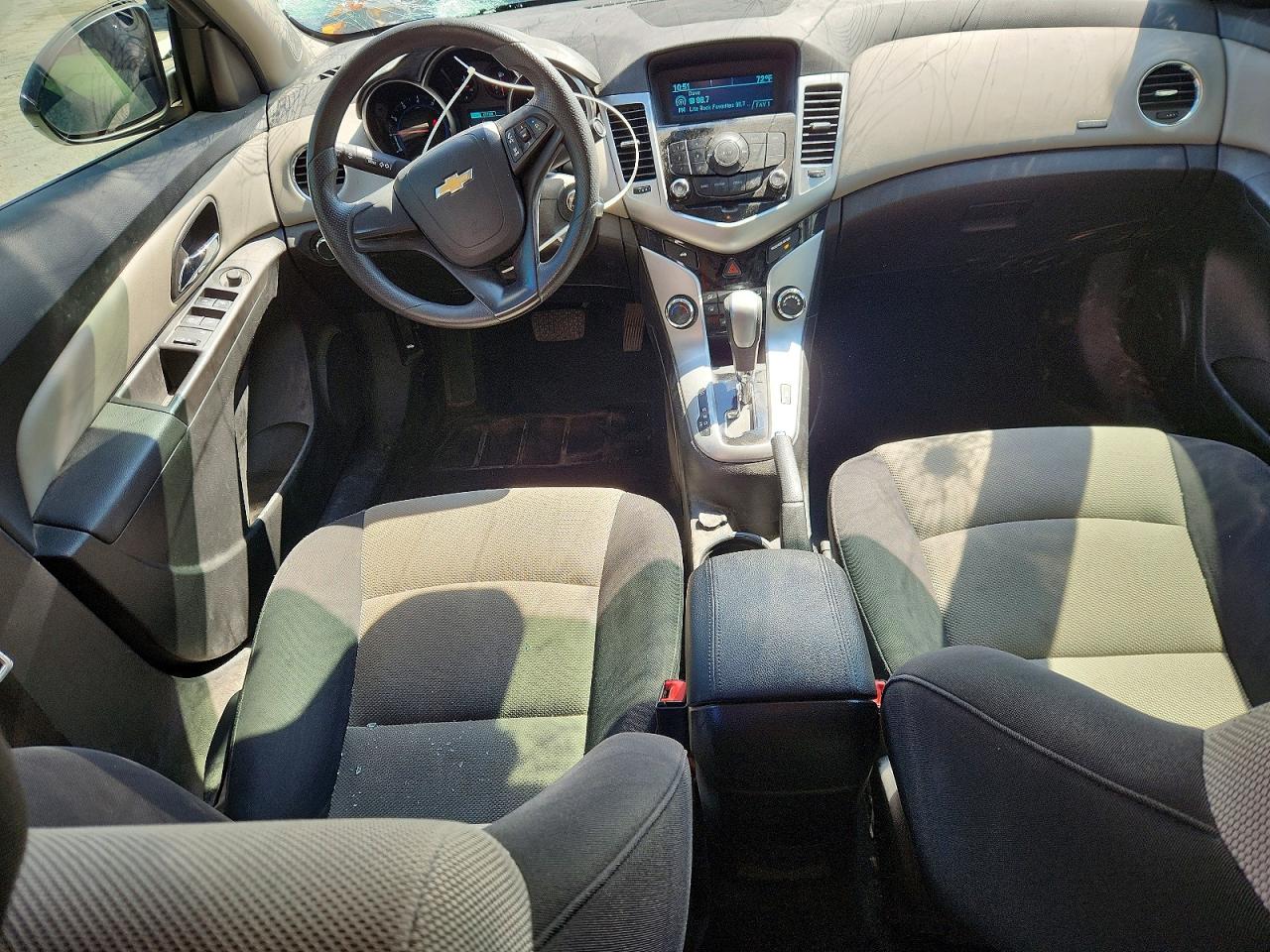 2015 Chevrolet Cruze Ls Silver vin: 1G1PA5SH1F7116022