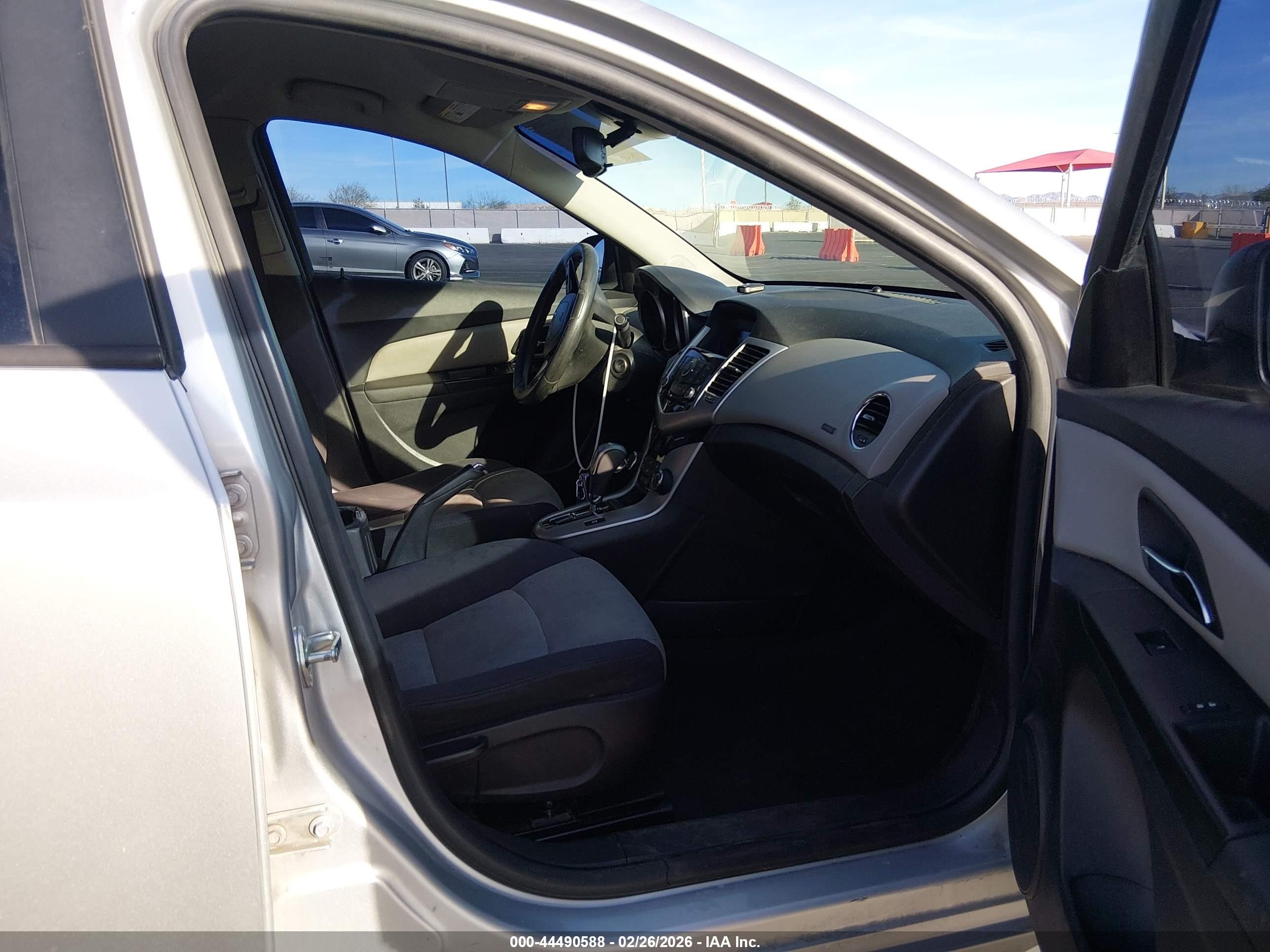 2015 Chevrolet Cruze Ls Auto Silver vin: 1G1PA5SH1F7128283
