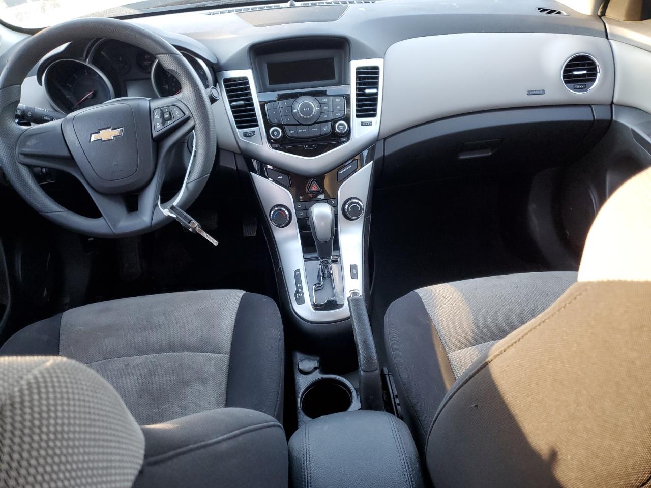 2015 Chevrolet Cruze Ls White vin: 1G1PA5SH1F7236726