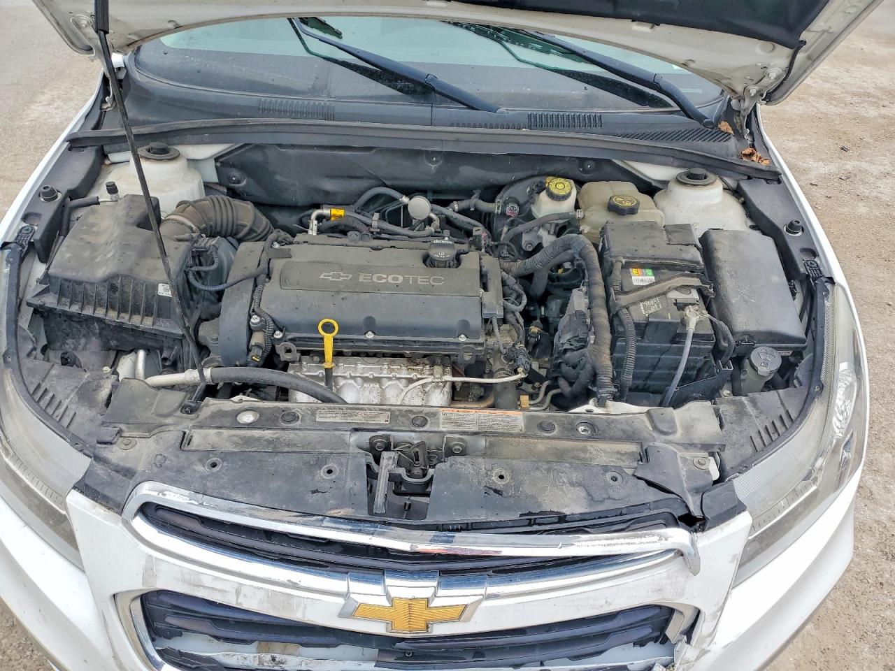 2015 Chevrolet Cruze Ls White vin: 1G1PA5SH1F7295940