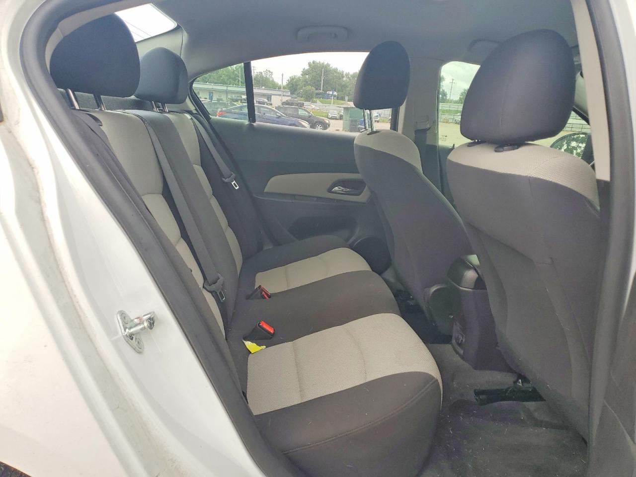 2015 Chevrolet Cruze Ls White vin: 1G1PA5SH1F7295940