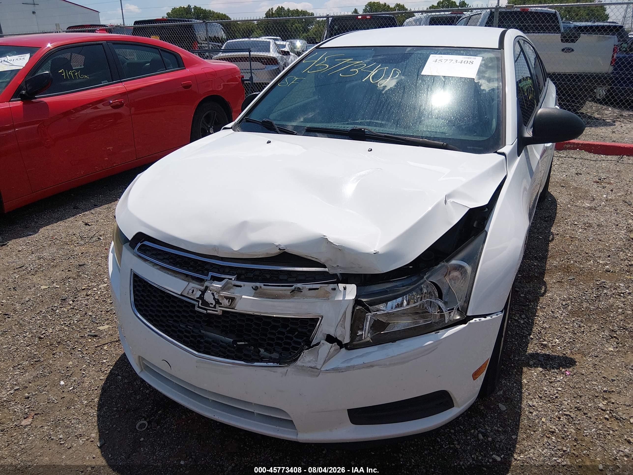 2014 Chevrolet Cruze Ls Auto Белый vin: 1G1PA5SH2E7114472