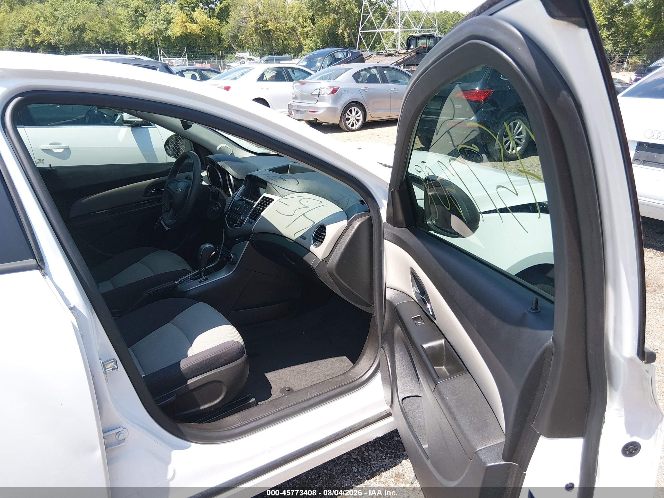 2014 Chevrolet Cruze Ls Auto Белый vin: 1G1PA5SH2E7114472