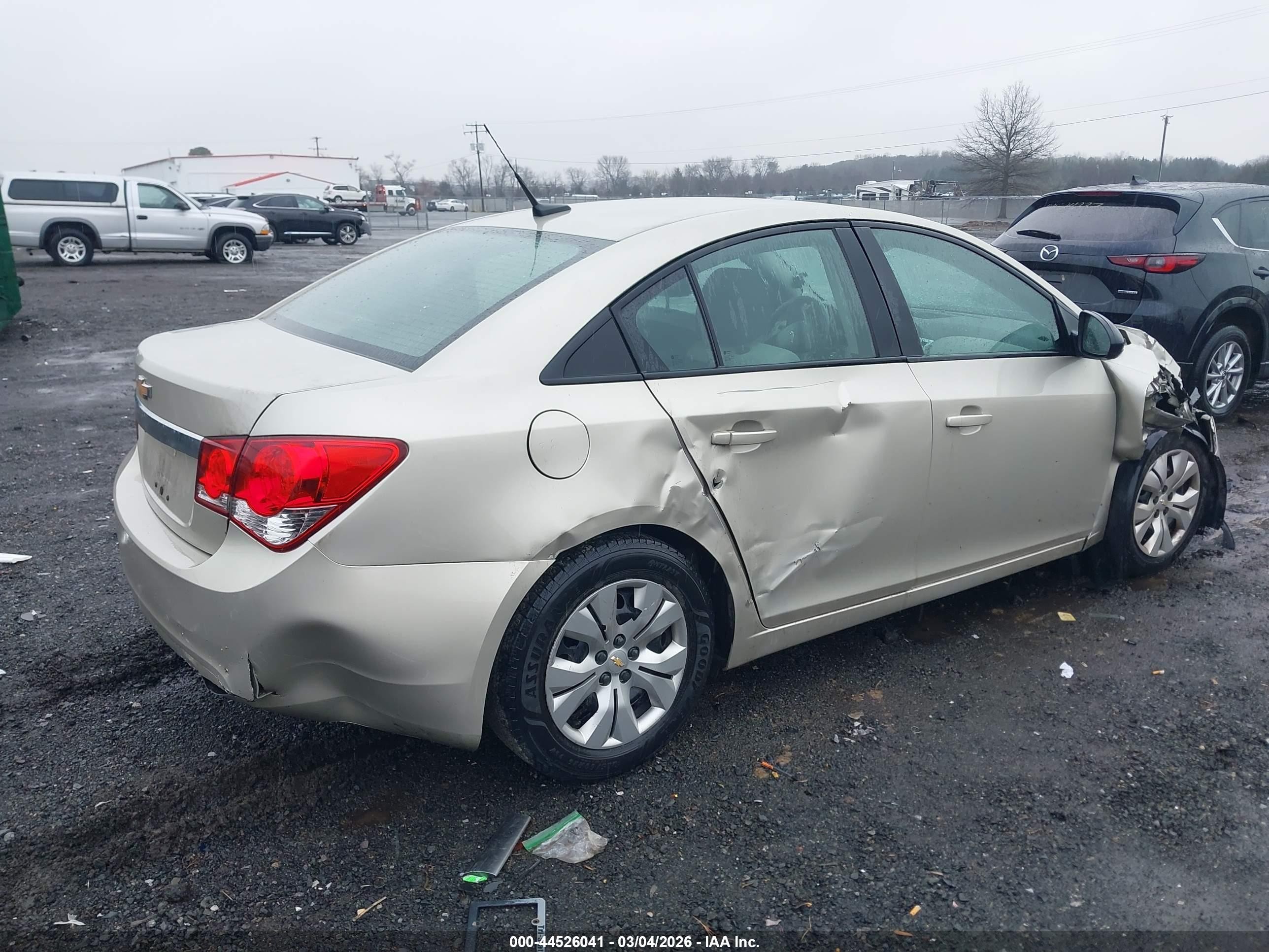 2014 Chevrolet Cruze Ls Auto Бежевый vin: 1G1PA5SH2E7126203