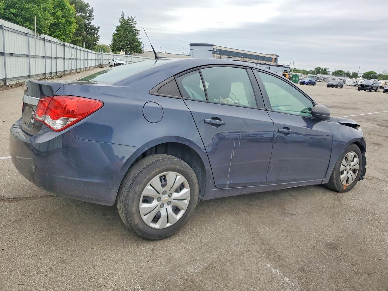 2014 Chevrolet Cruze Ls Blue vin: 1G1PA5SH2E7187762