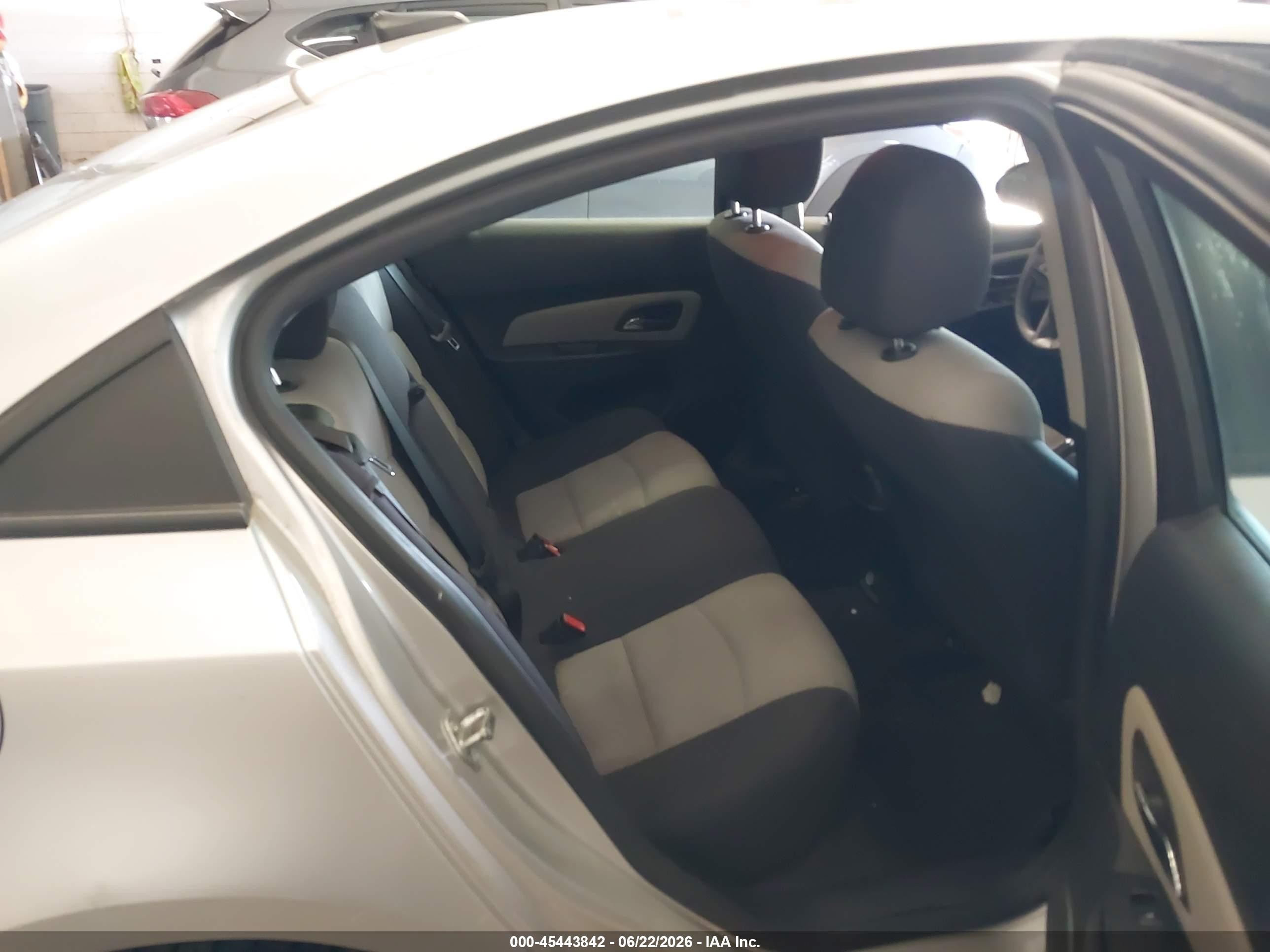 2014 Chevrolet Cruze Ls Auto Silver vin: 1G1PA5SH2E7309827