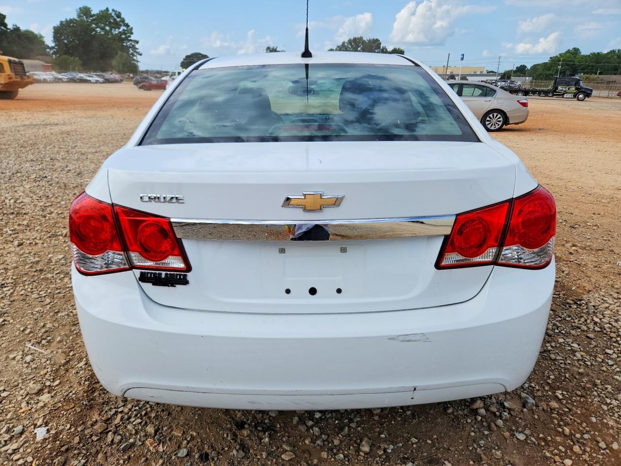 2014 Chevrolet Cruze Ls White vin: 1G1PA5SH2E7401598